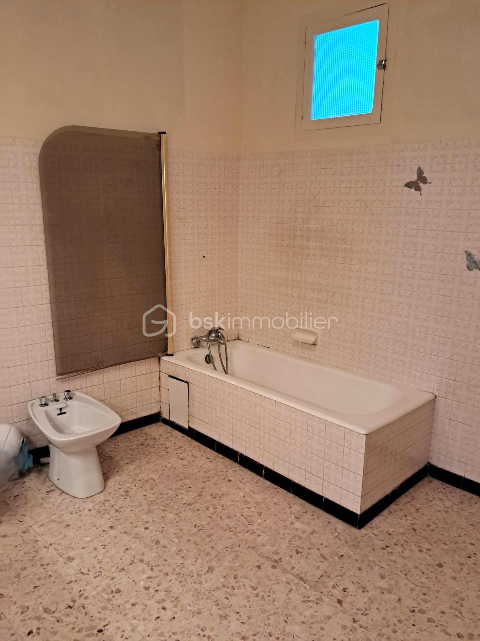 Maison ancienne de 180 m² - 6f-baignoire.jpg