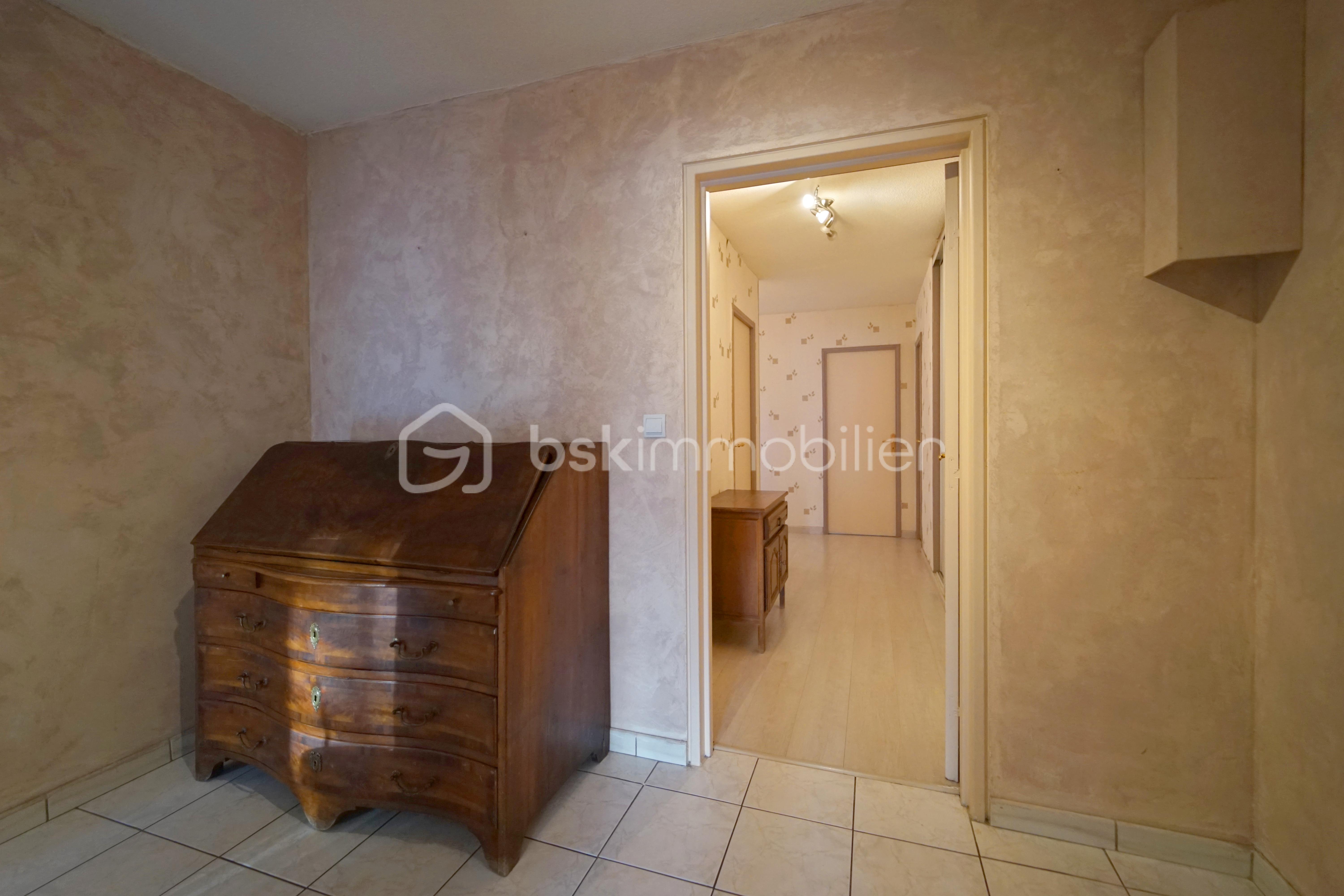 Appartement de 105,98 m² - entrée1.JPG