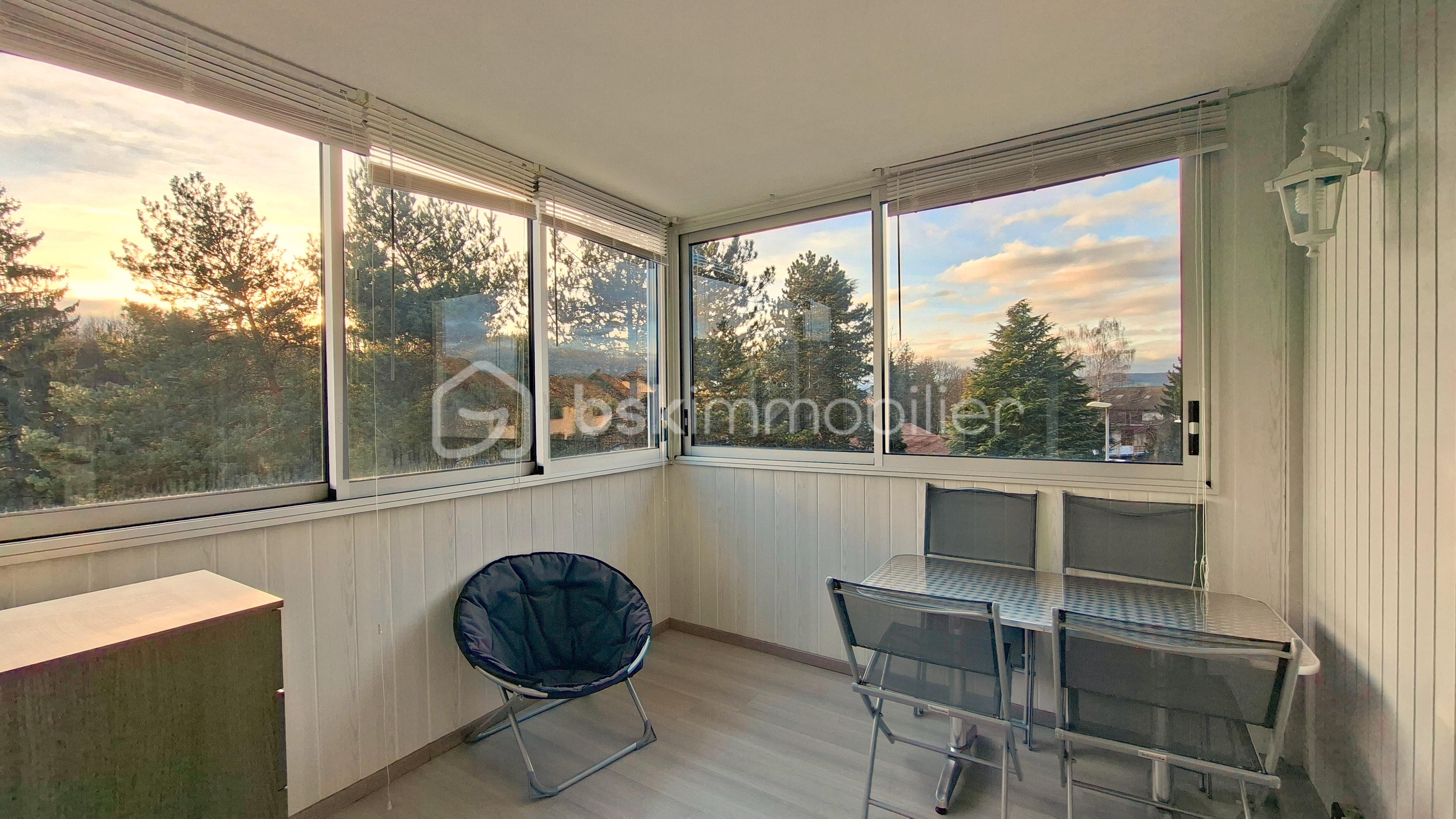 Appartement de 105,98 m² - loggia.jpg