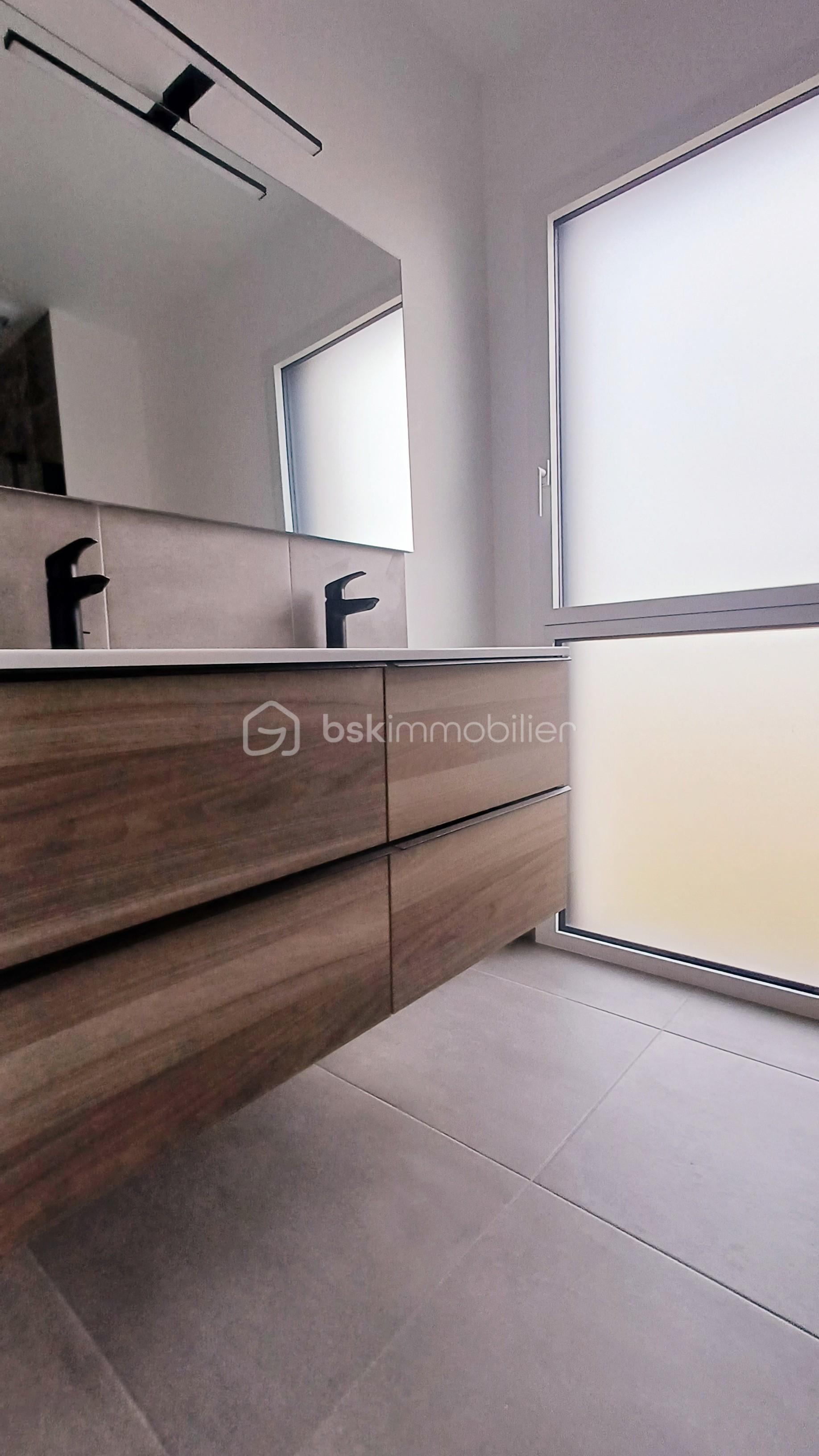 Maison de 120 m² - c645148a-80d3-4809-b648-1c16278a7f8d.jpg