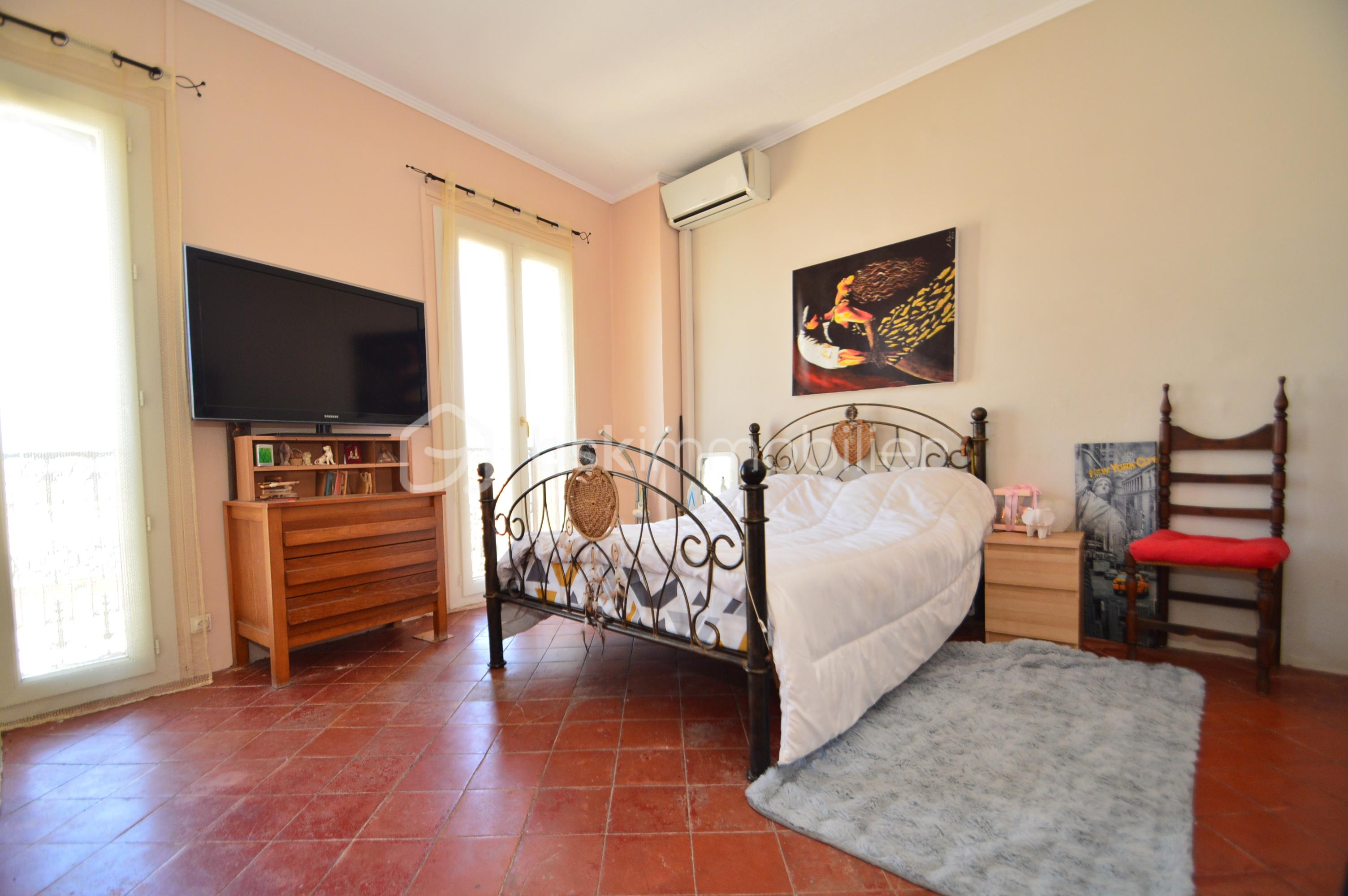 Maison de ville de 93 m² - CHAMBRE 2 étag.jpg