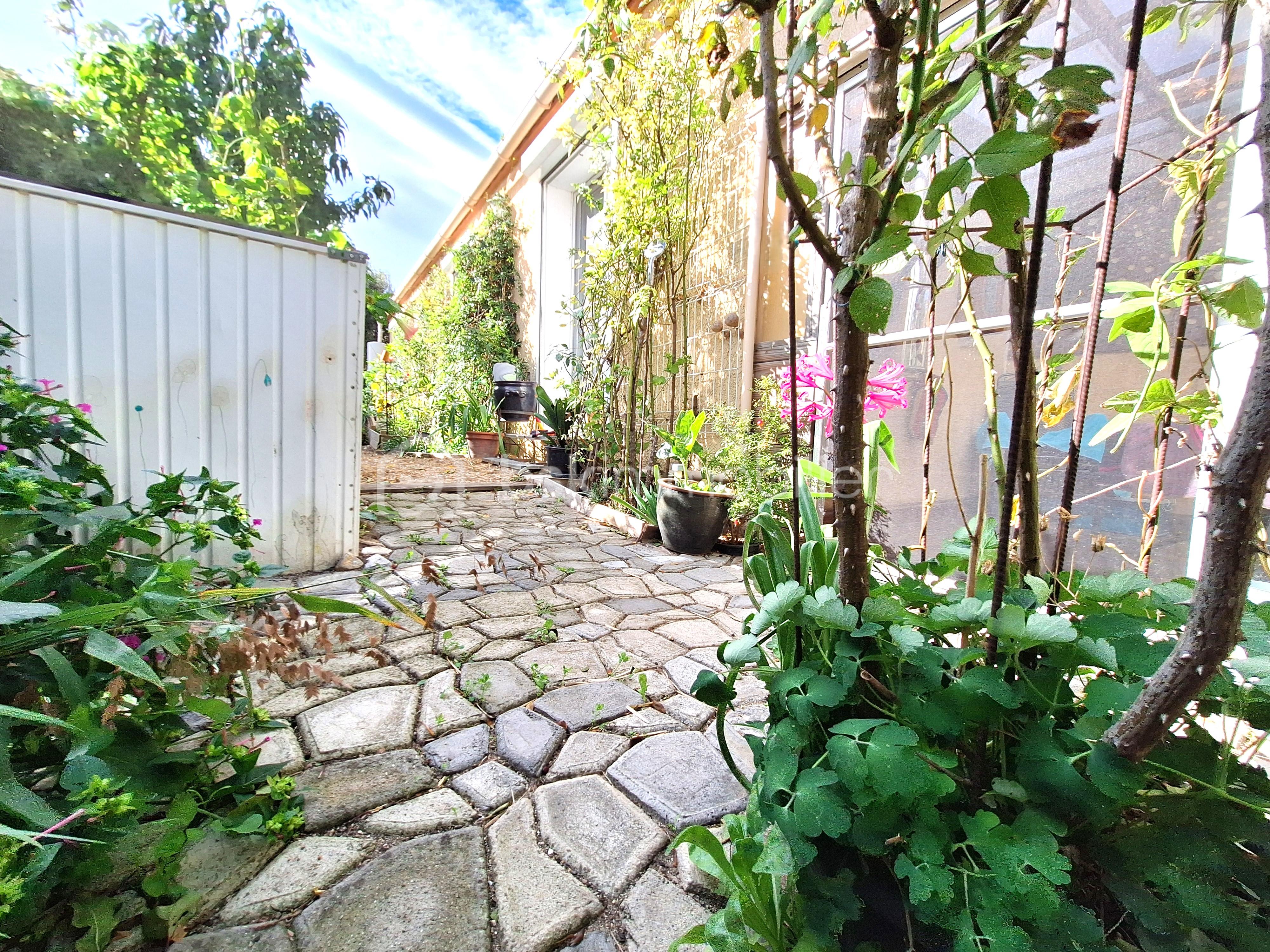 Maison de 90 m² - Terrasse arr ok (3).jpg