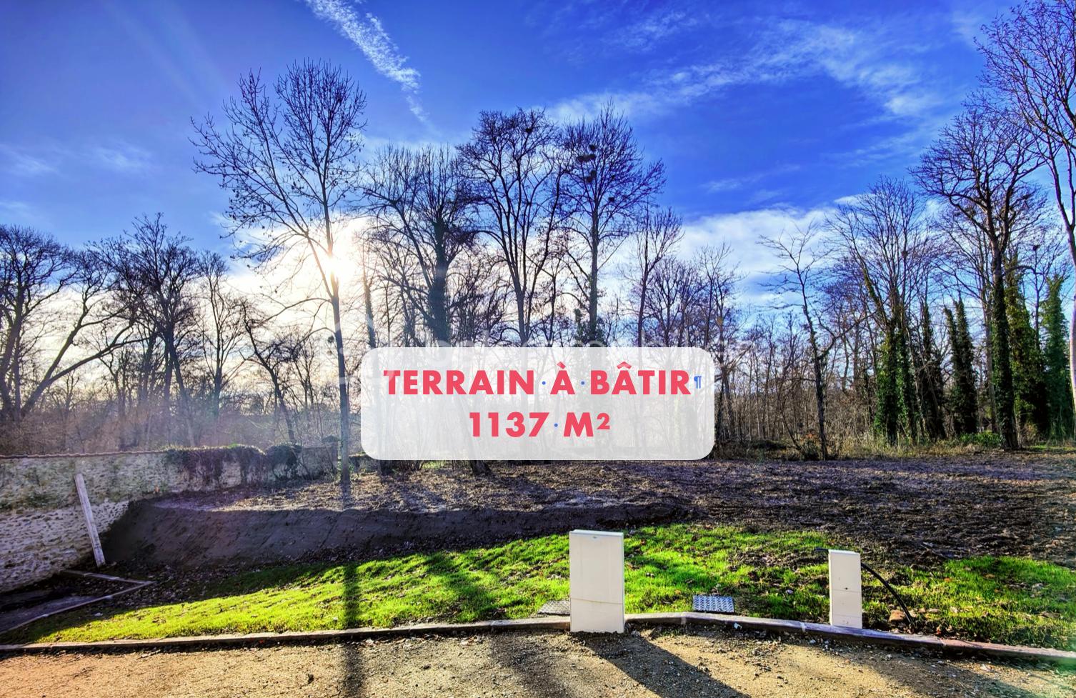 Terrain de 1 137 m²