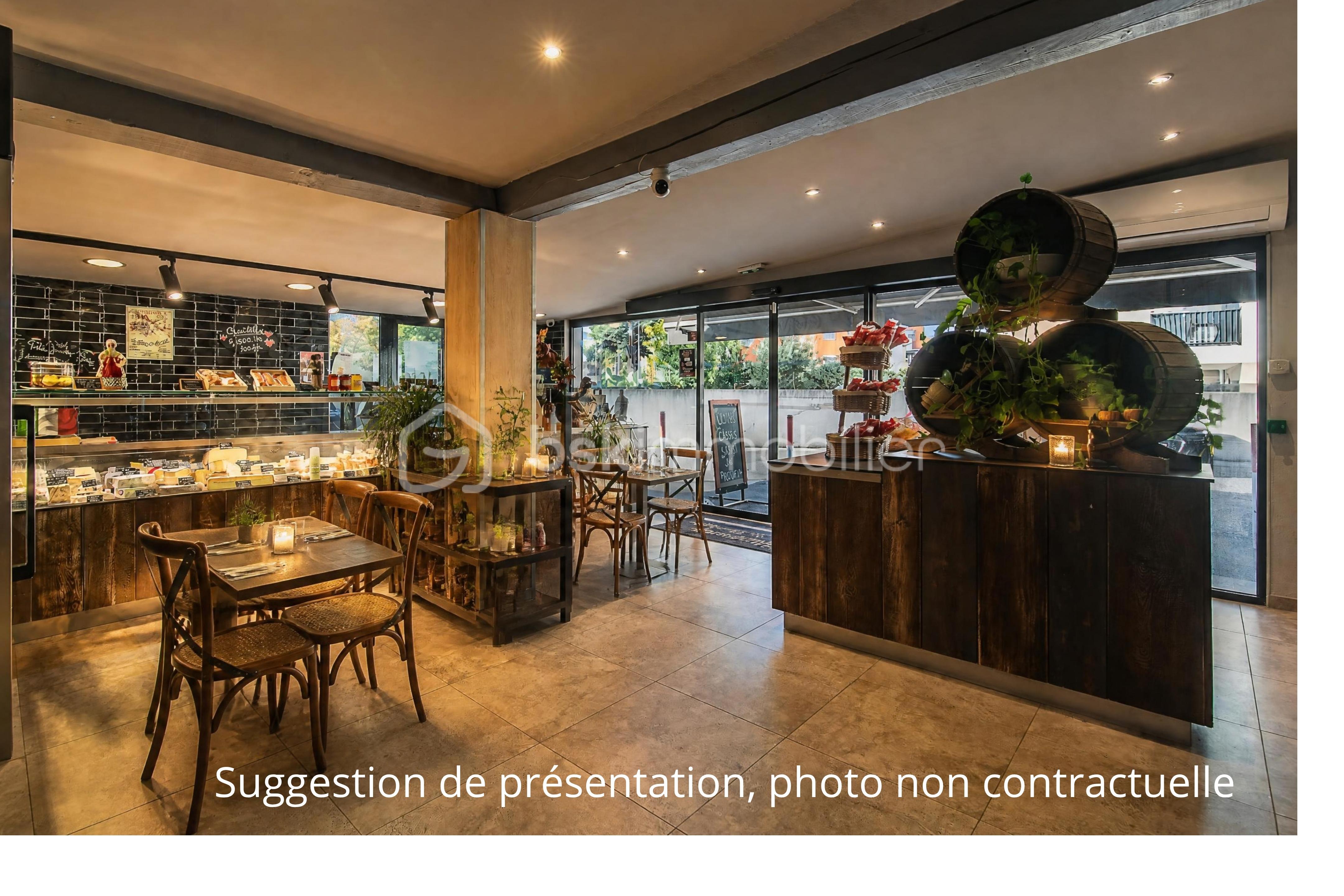 Restaurant cosy 2.jpg