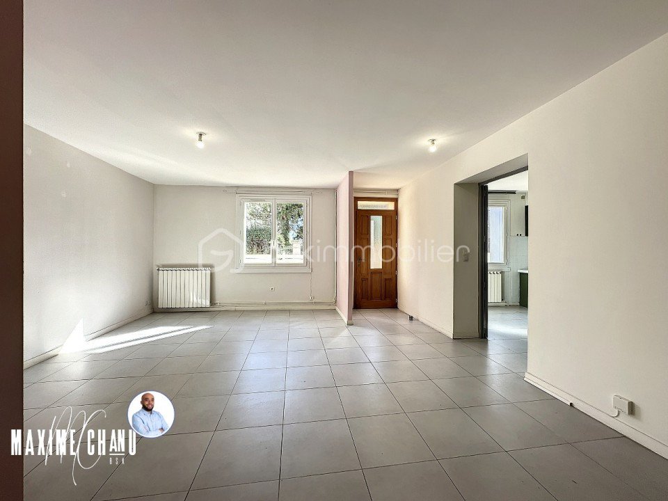 Immeuble mixte de 330 m² - gudesteguizard_1698752079_1698752177_52198_8fbbd0c