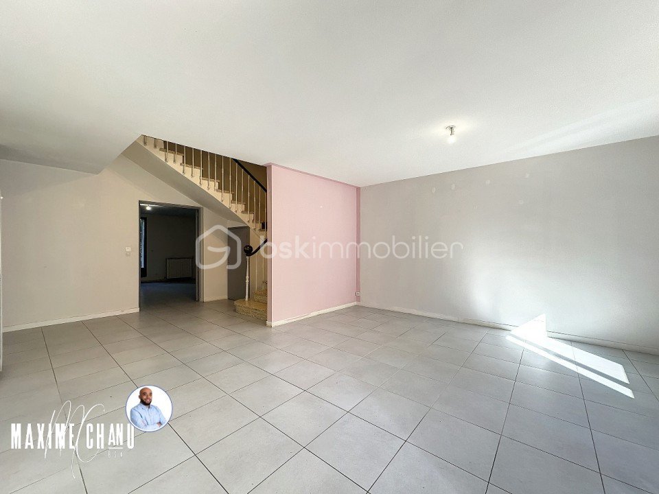 Immeuble mixte de 330 m² - gudesteguizard_1698752079_1698752153_52177_af1893a