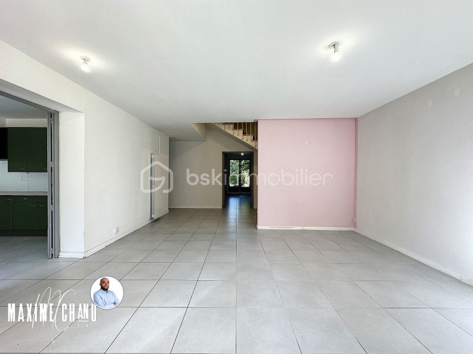 Immeuble mixte de 330 m² - gudesteguizard_1698752079_1698752199_52226_2c3a0e3