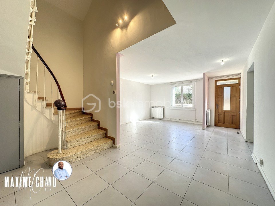 Immeuble mixte de 330 m² - gudesteguizard_1698752079_1698752226_52251_3172752