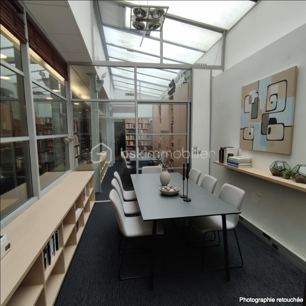 Local commercial de 185 m² - generated_2026-01-14T18_04_52.042.jpg