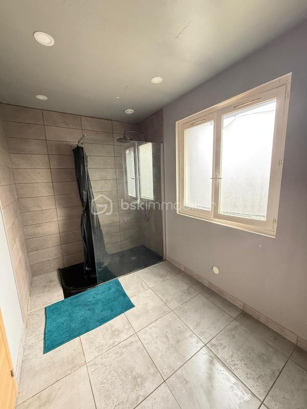 Maison traditionnelle de 189 m² - IMG-20251022-WA0021.jpg