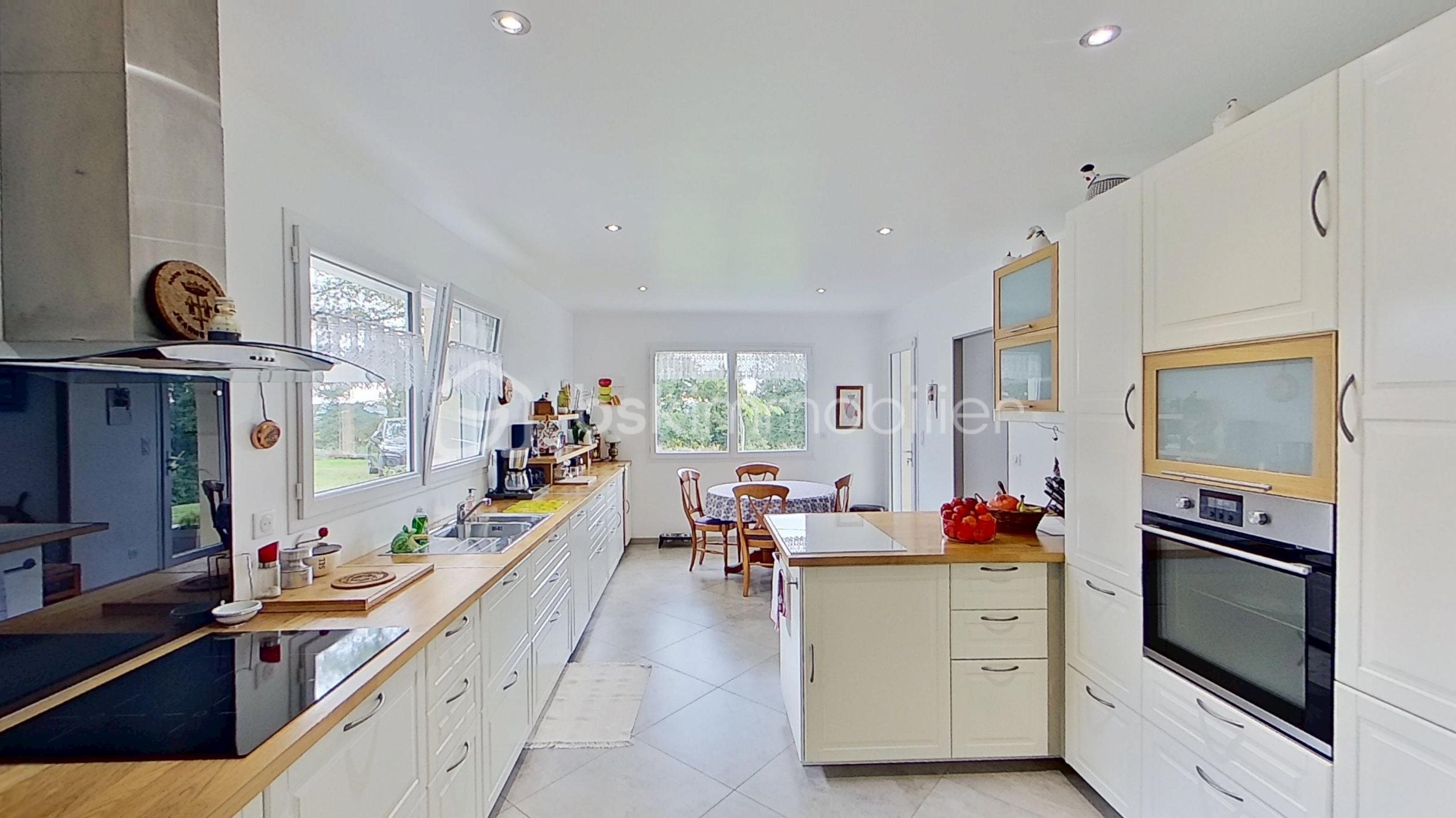 Maison d architecte de 151,22 m² - Maison-darchitecte-183-m-BBC-RT-2012-10242025_152312.jpg