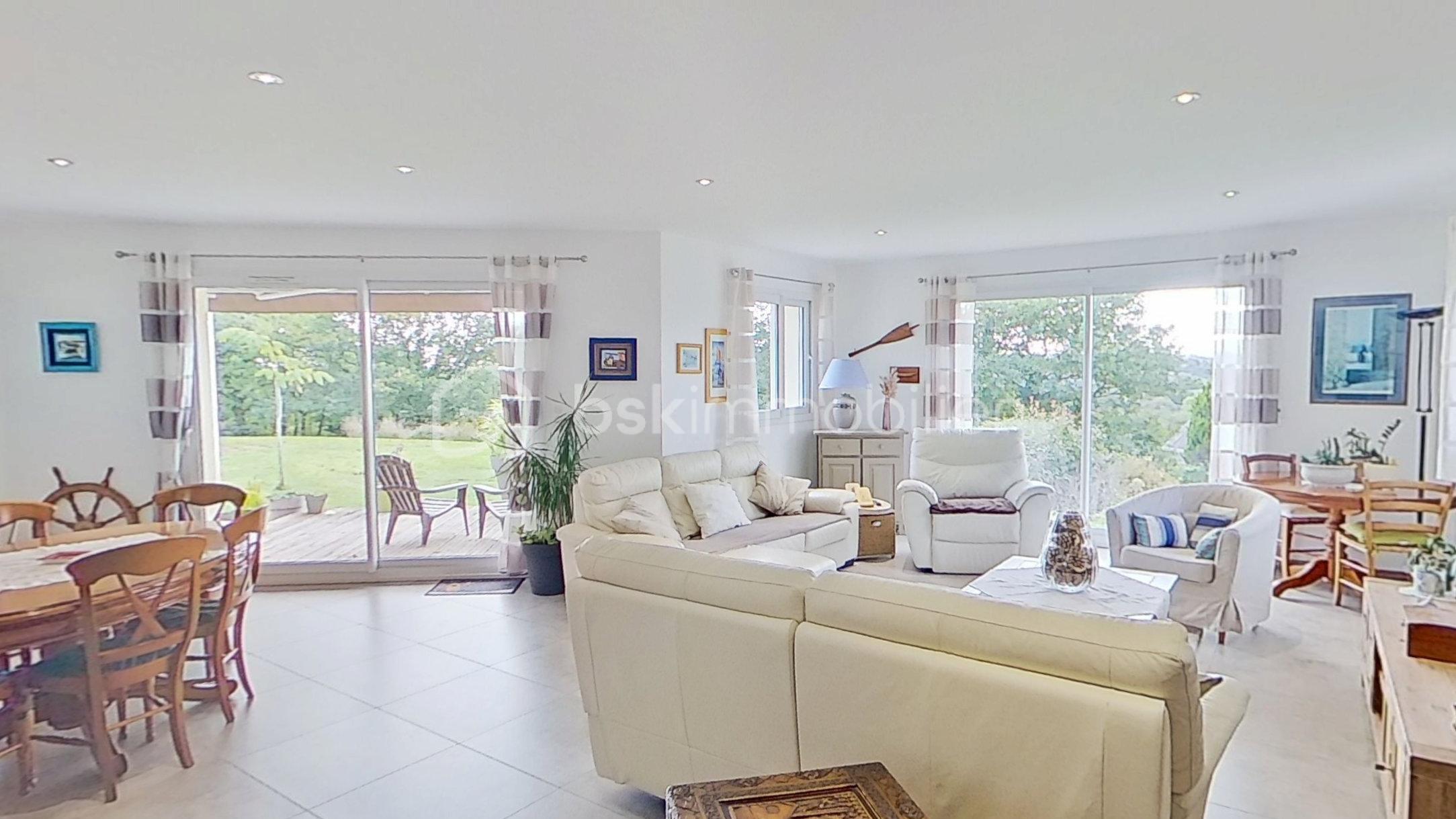 Maison d architecte de 151,22 m² - 2.jpg