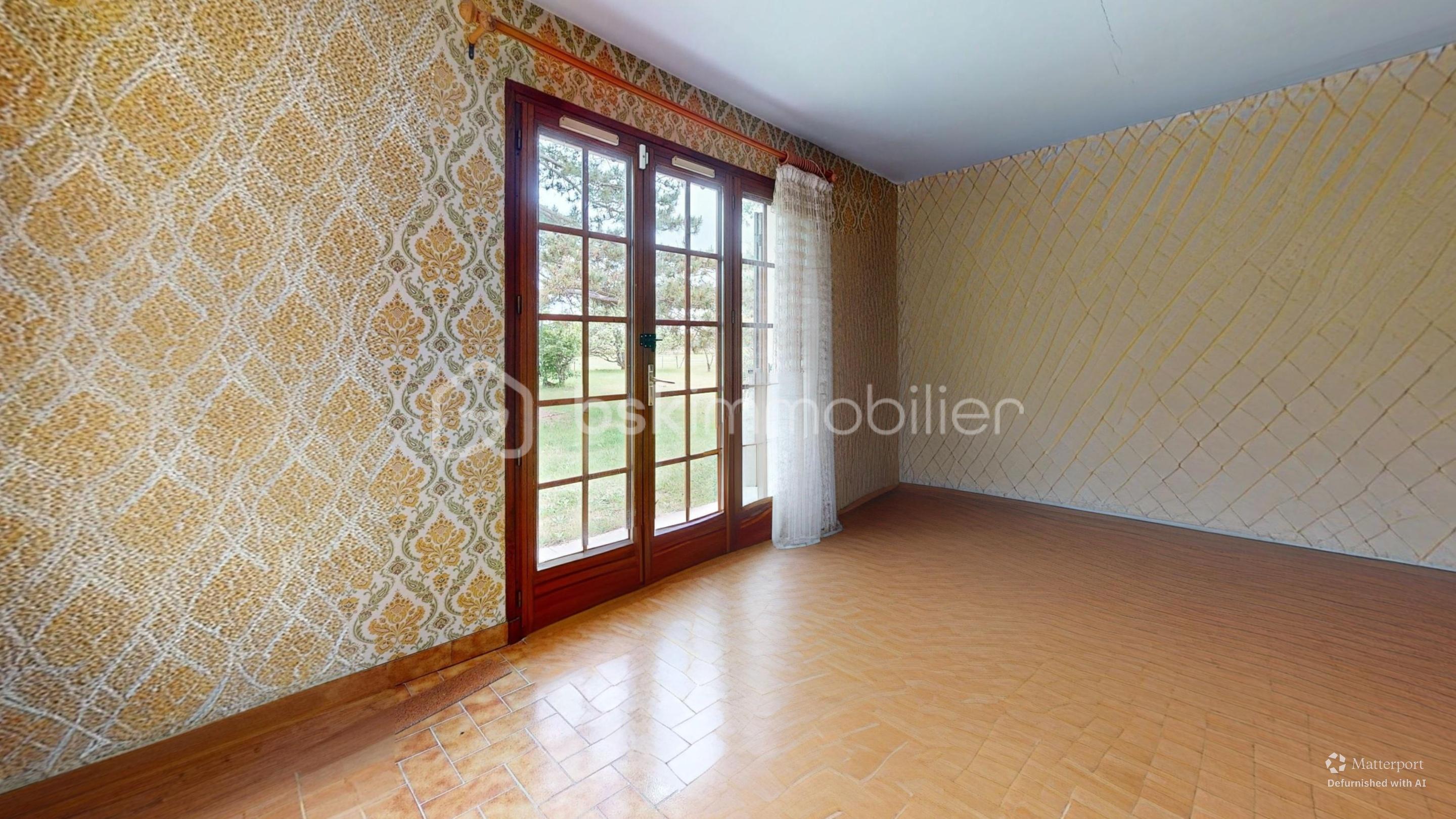 MAISON-DE-CAMPAGNE-SANS-VOISIN-Dining-Room-Defurnished 1.jpg