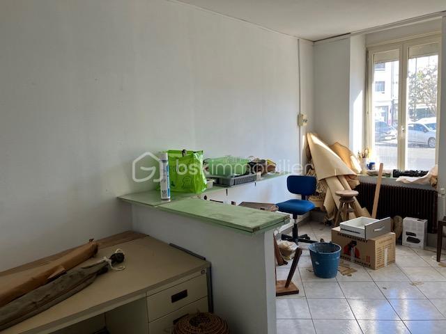 Appartement de 27 m² - sarfati salle 2.jpg