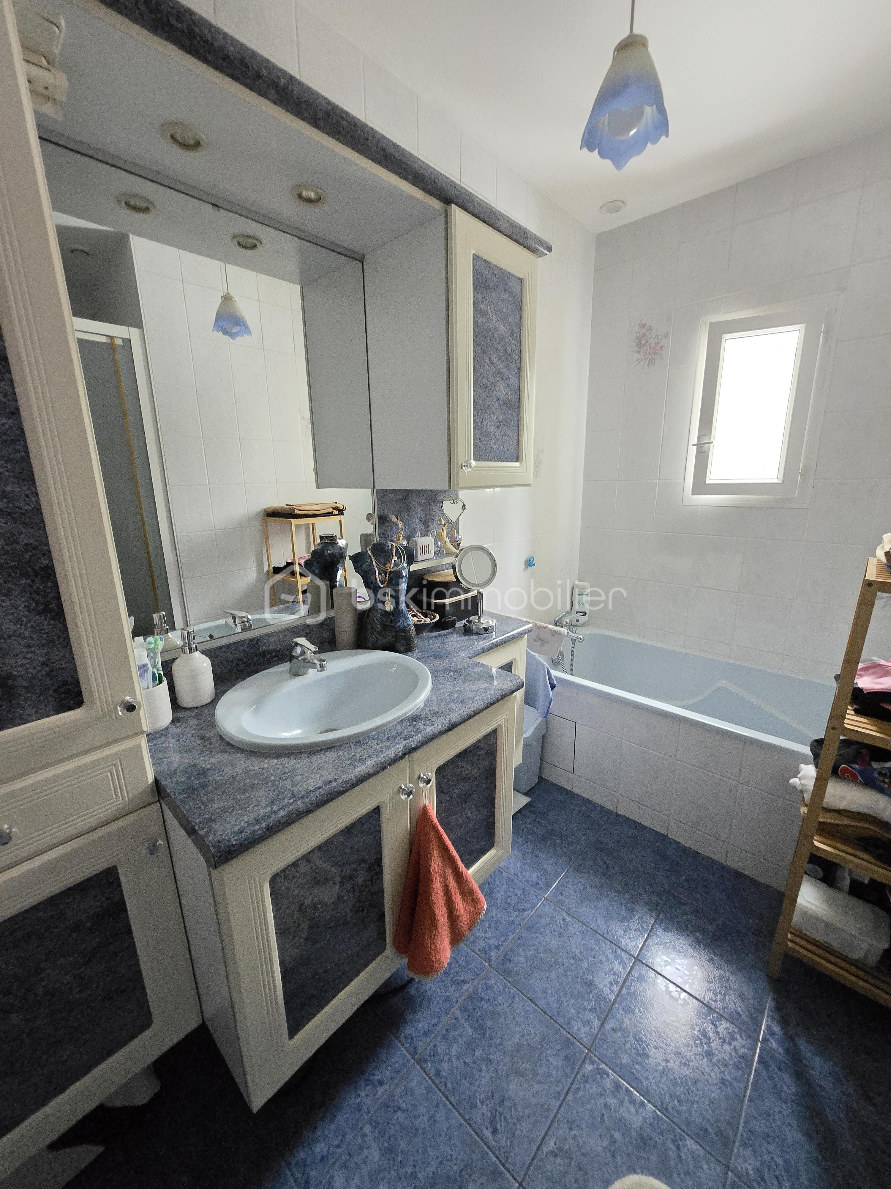 Pavillon de 175 m² - 20251121_104416.jpg