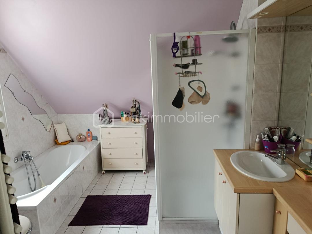 Maison contemporaine de 185 m² - sdb parentale.jpg