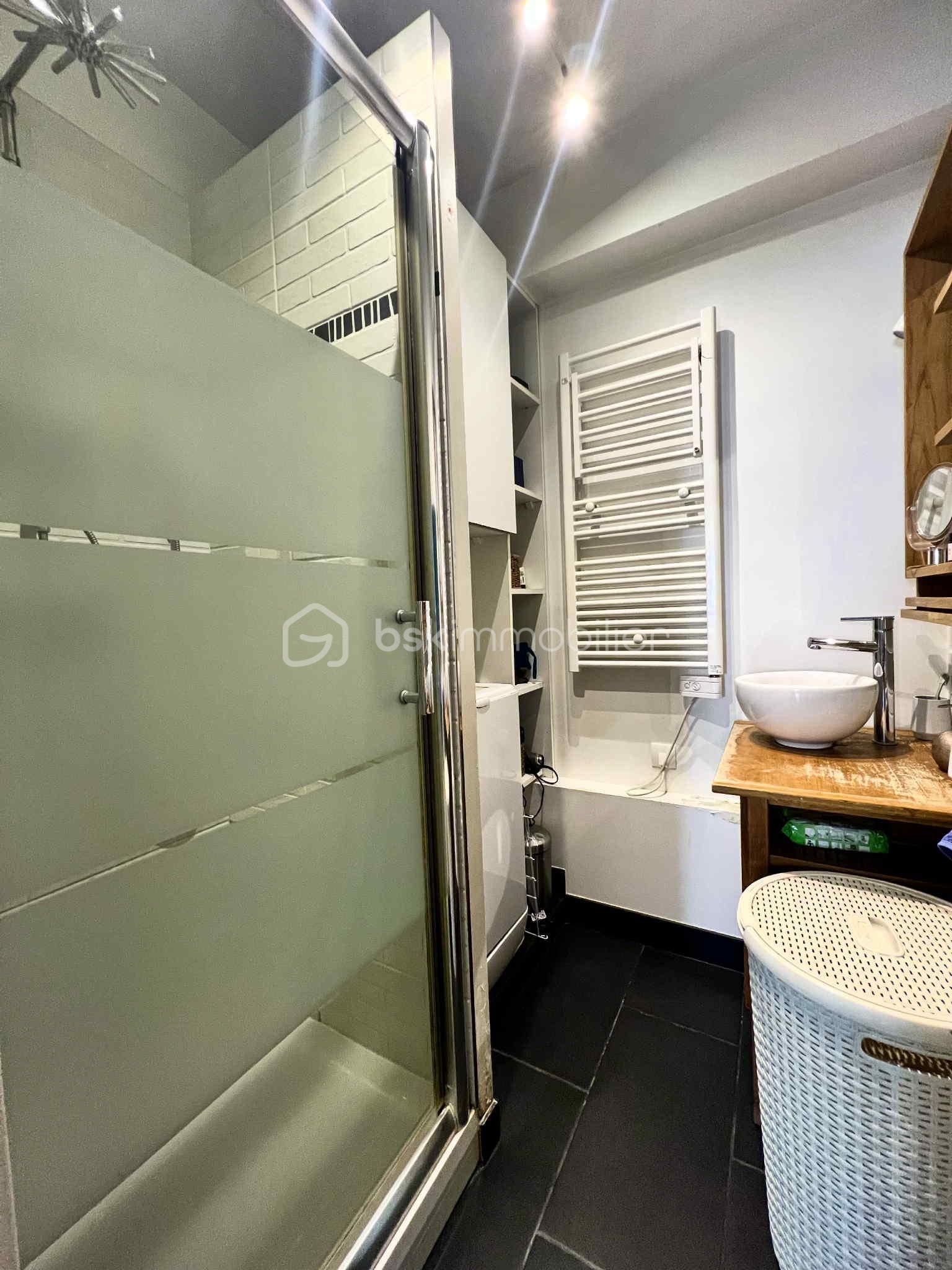 Appartement de 60,86 m² - SDB 1.jpg