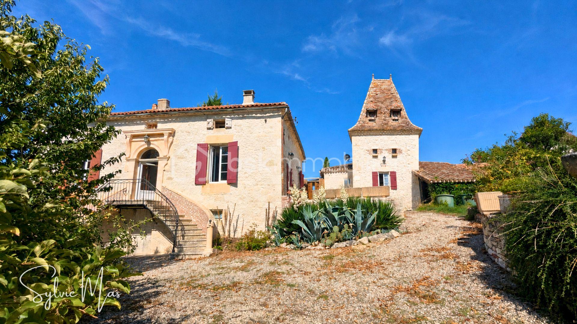 E.jpg