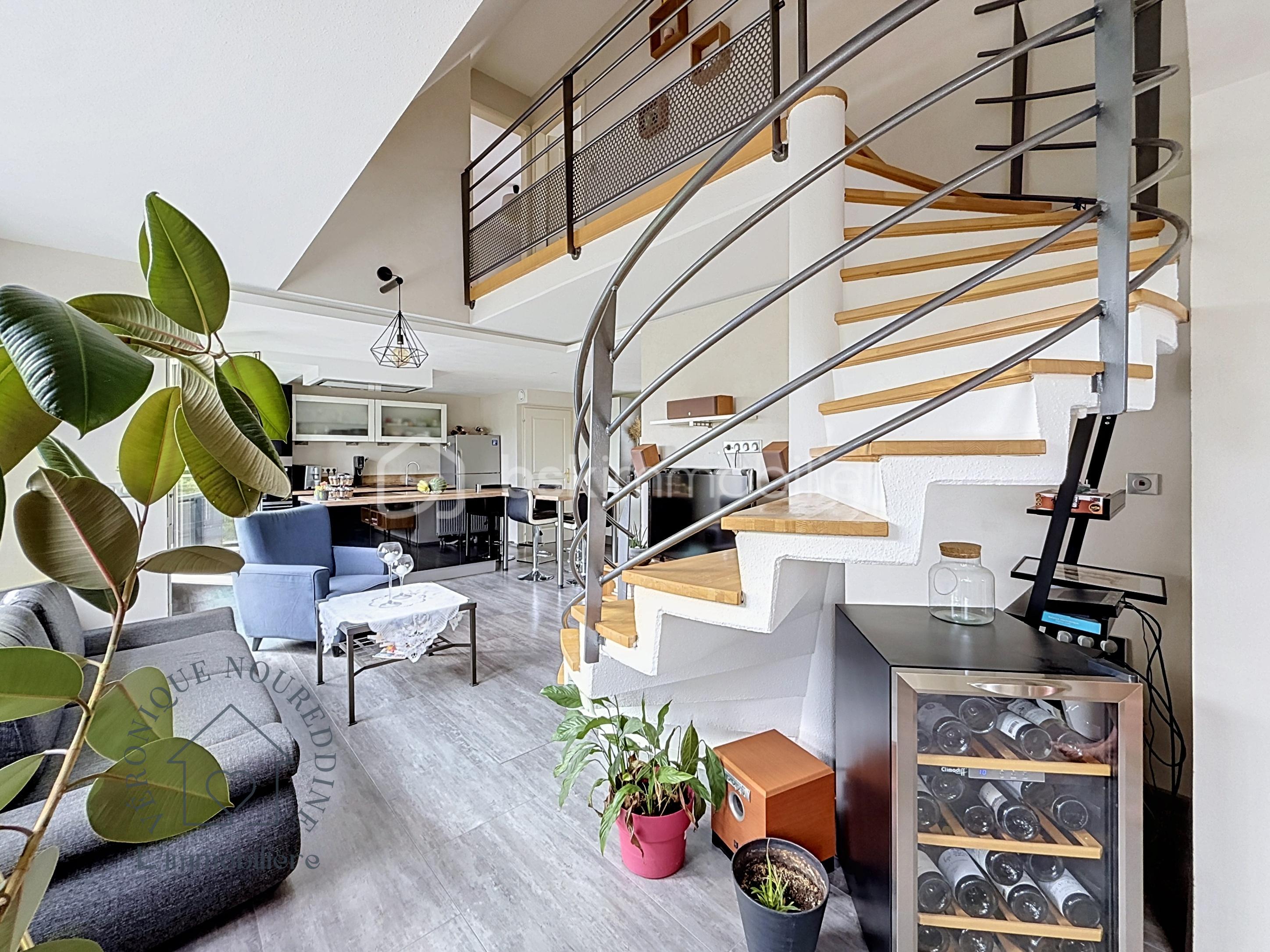 best best escalier cuisine salon.jpg