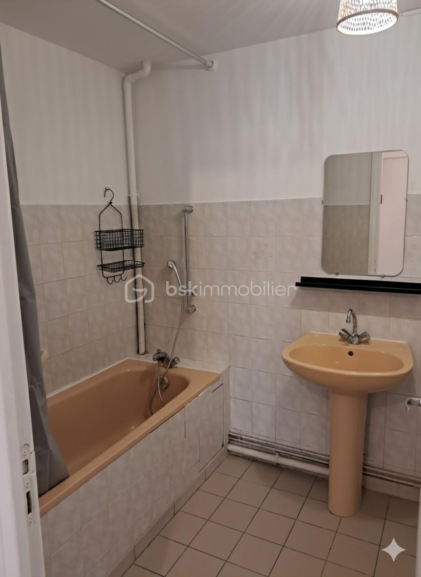 Immeuble mixte de 102 m² - thumbnail_1765781773774.jpg