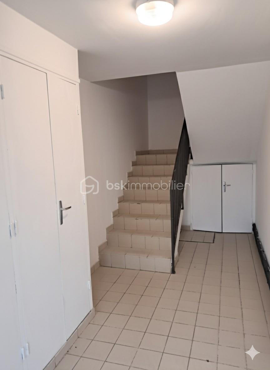 Immeuble mixte de 102 m² - thumbnail_1765781962795.jpg