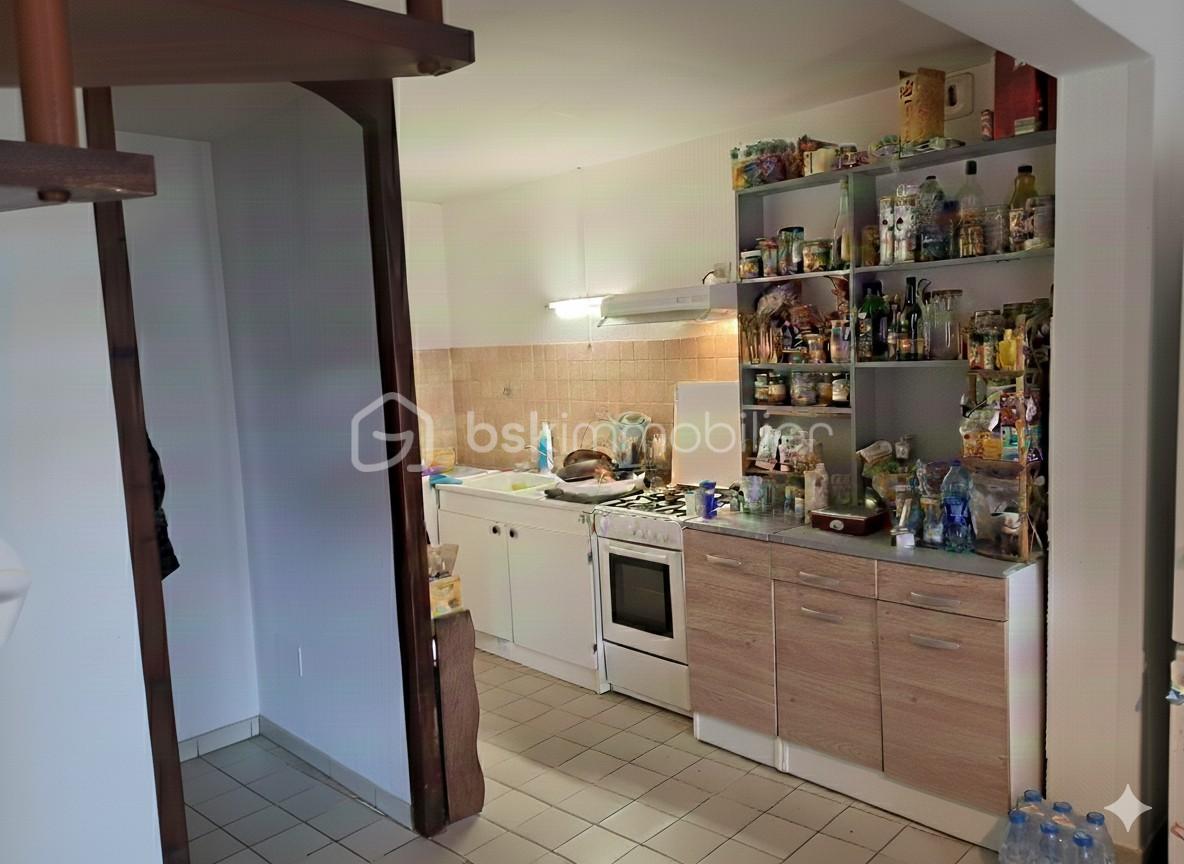 Immeuble mixte de 102 m² - thumbnail_1765783528000.jpg