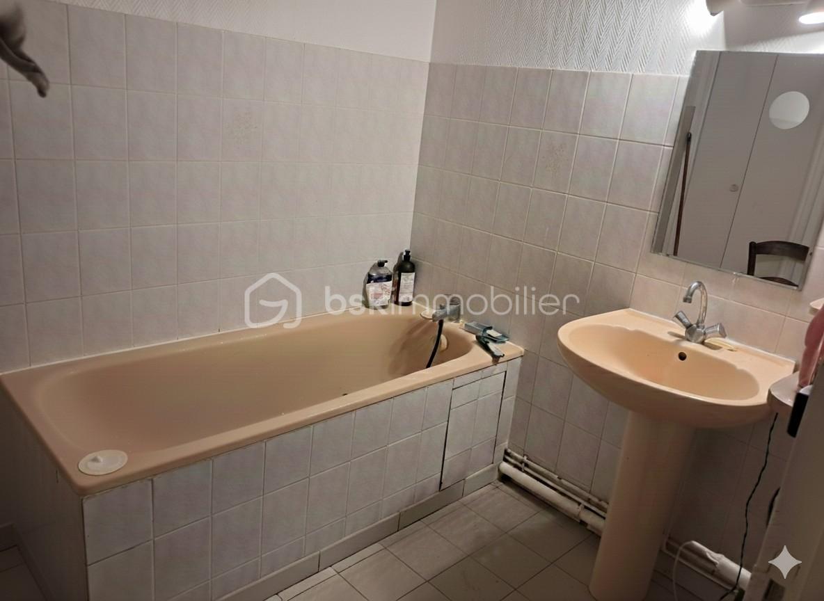 Immeuble mixte de 102 m² - thumbnail_1765783782310.jpg