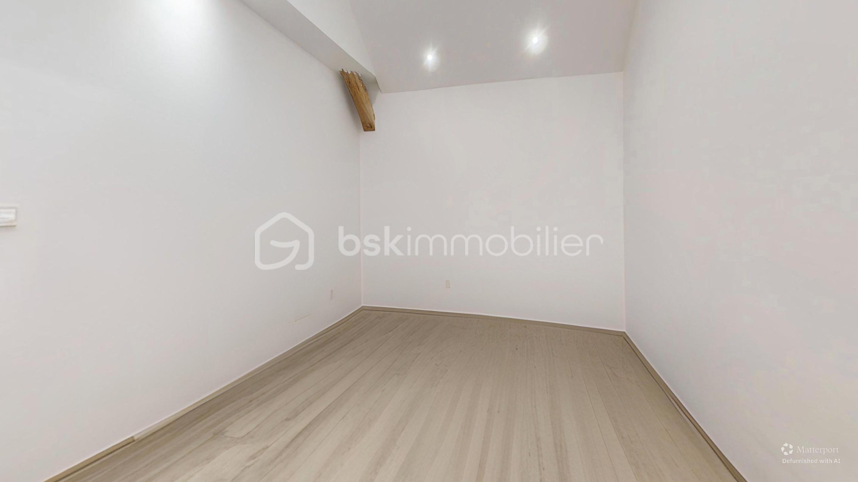 Maison de 81 m² - 4-Rue-des-Gaudines-Bedroom-Defurnished 1.jpg