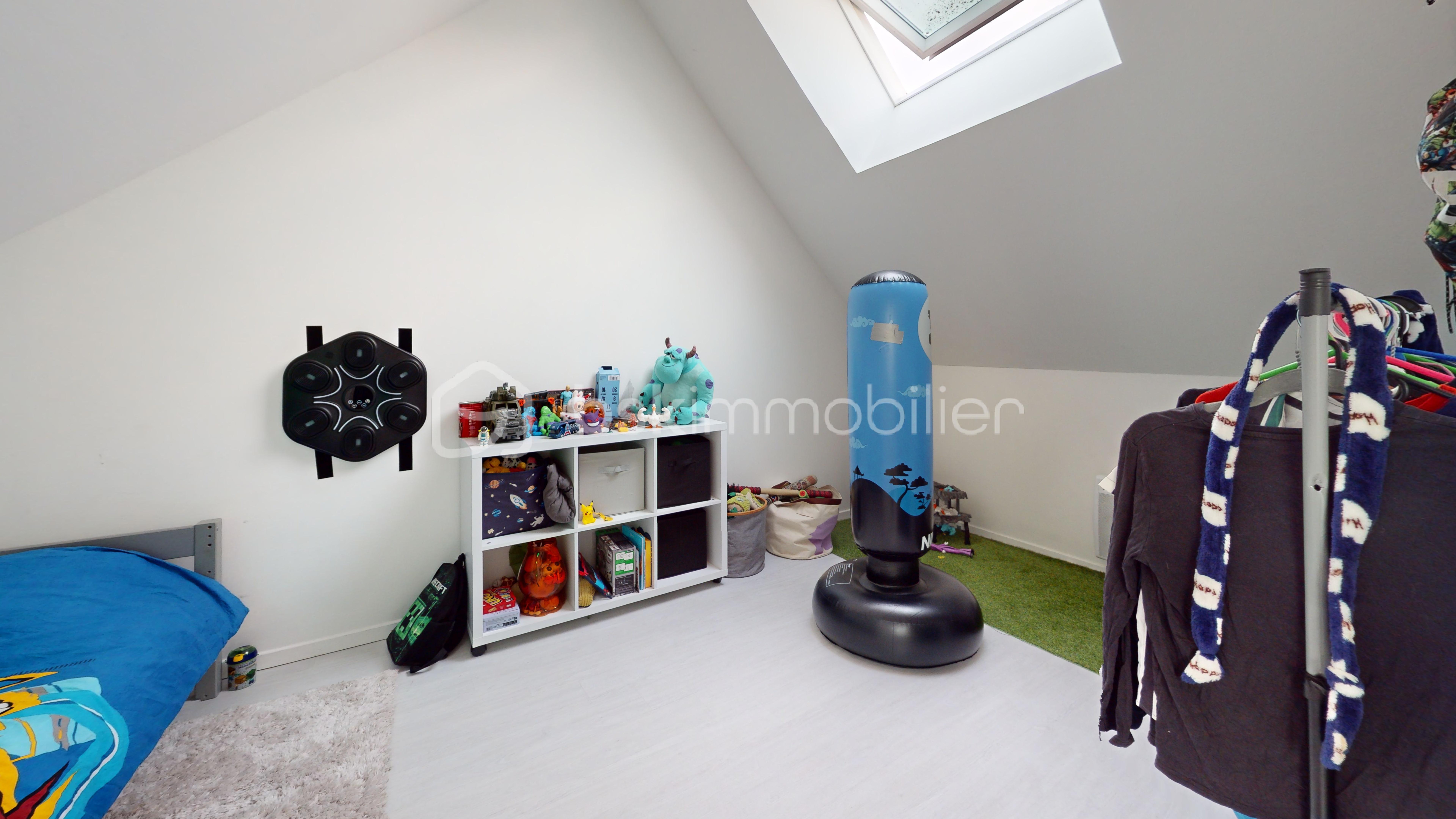 Maison de 81 m² - 4-Rue-des-Gaudines-Bedroom 3.jpg