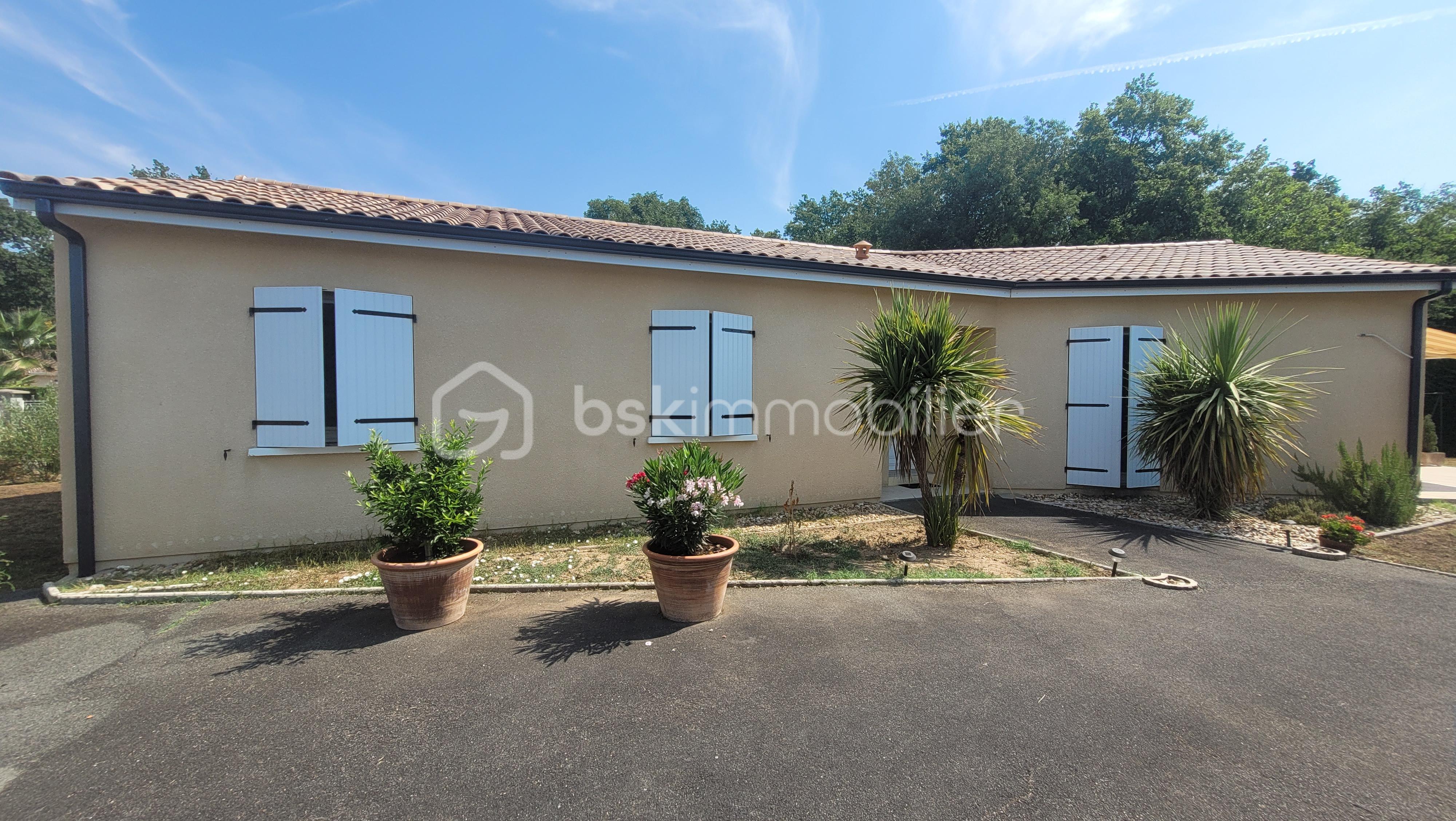 Maison 6 pièces 109 m² · à Coutras · 109 m² · 235 000 €