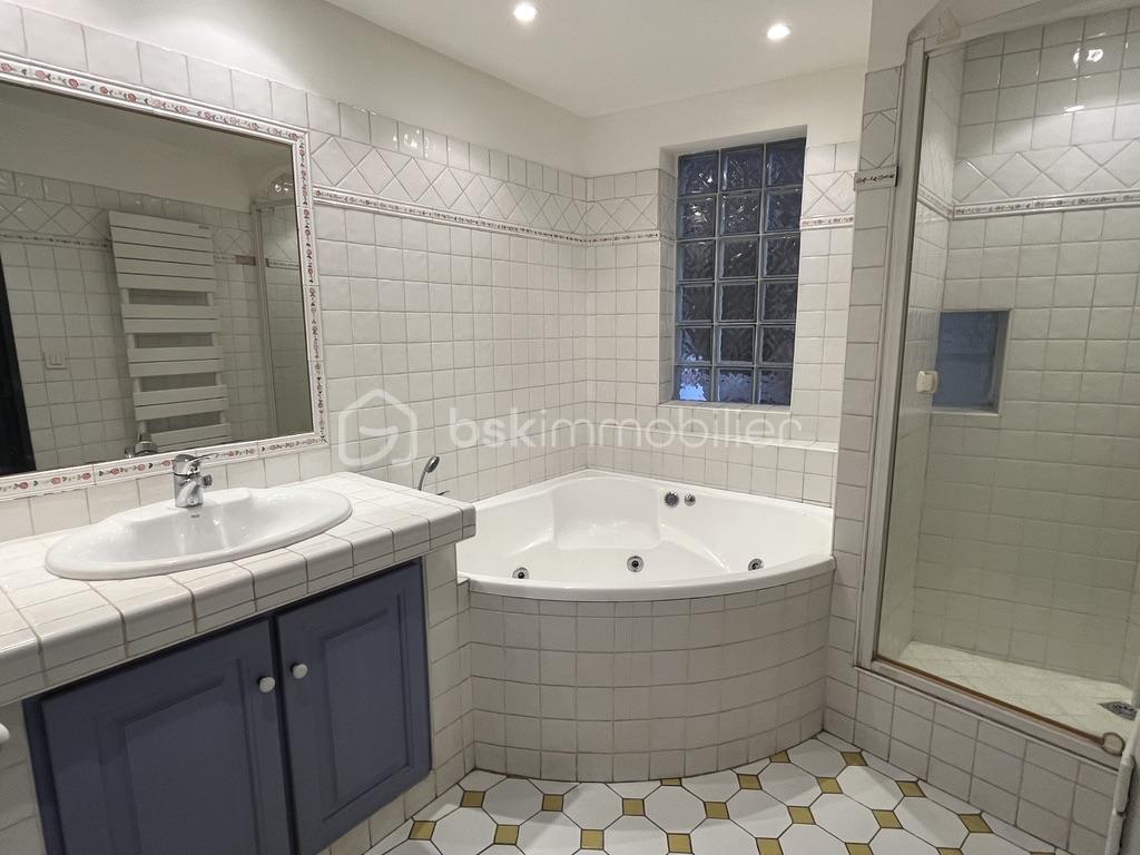Appartement de 81 m² - UNADJUSTEDNONRAW_thumb_2ac1.jpg