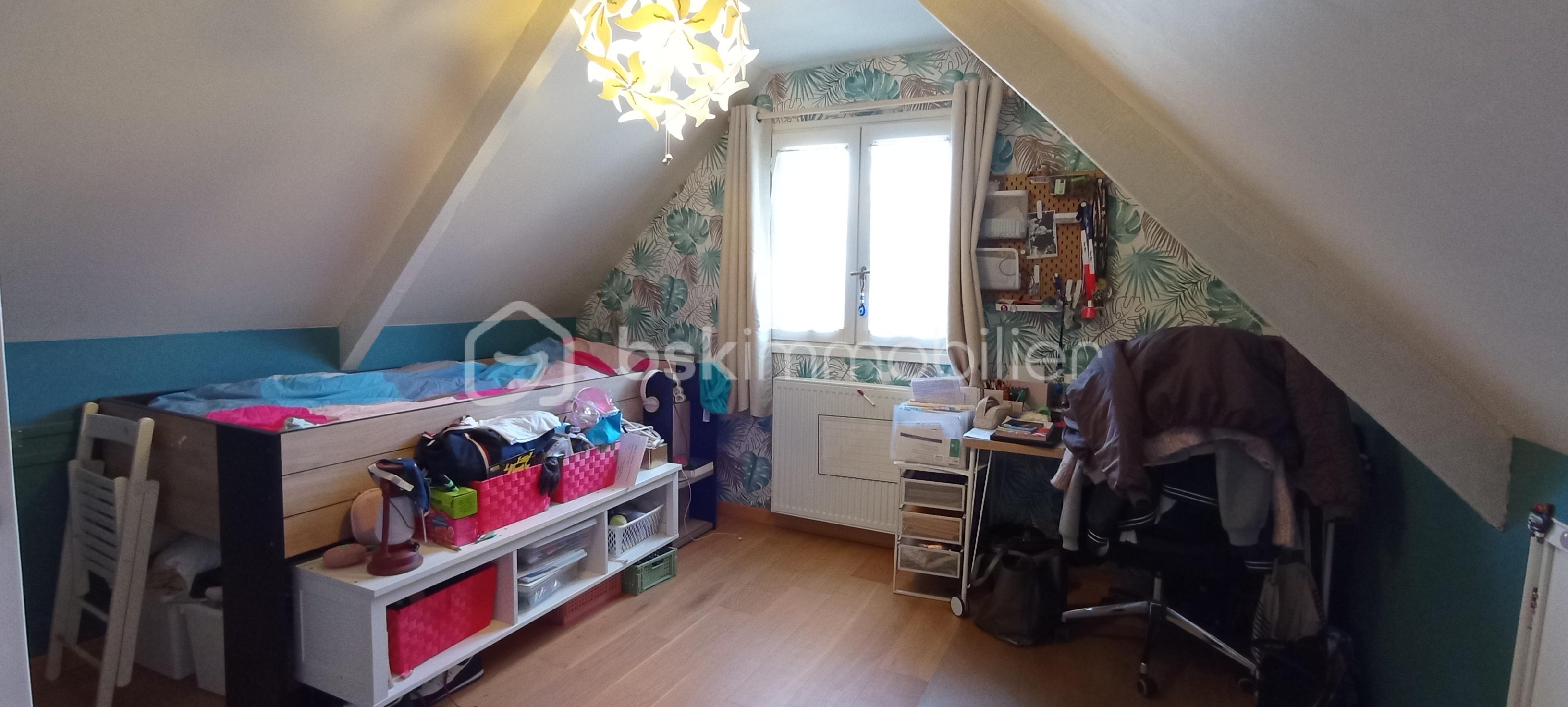 Maison de 120 m² - chambre 2 étage.jpg