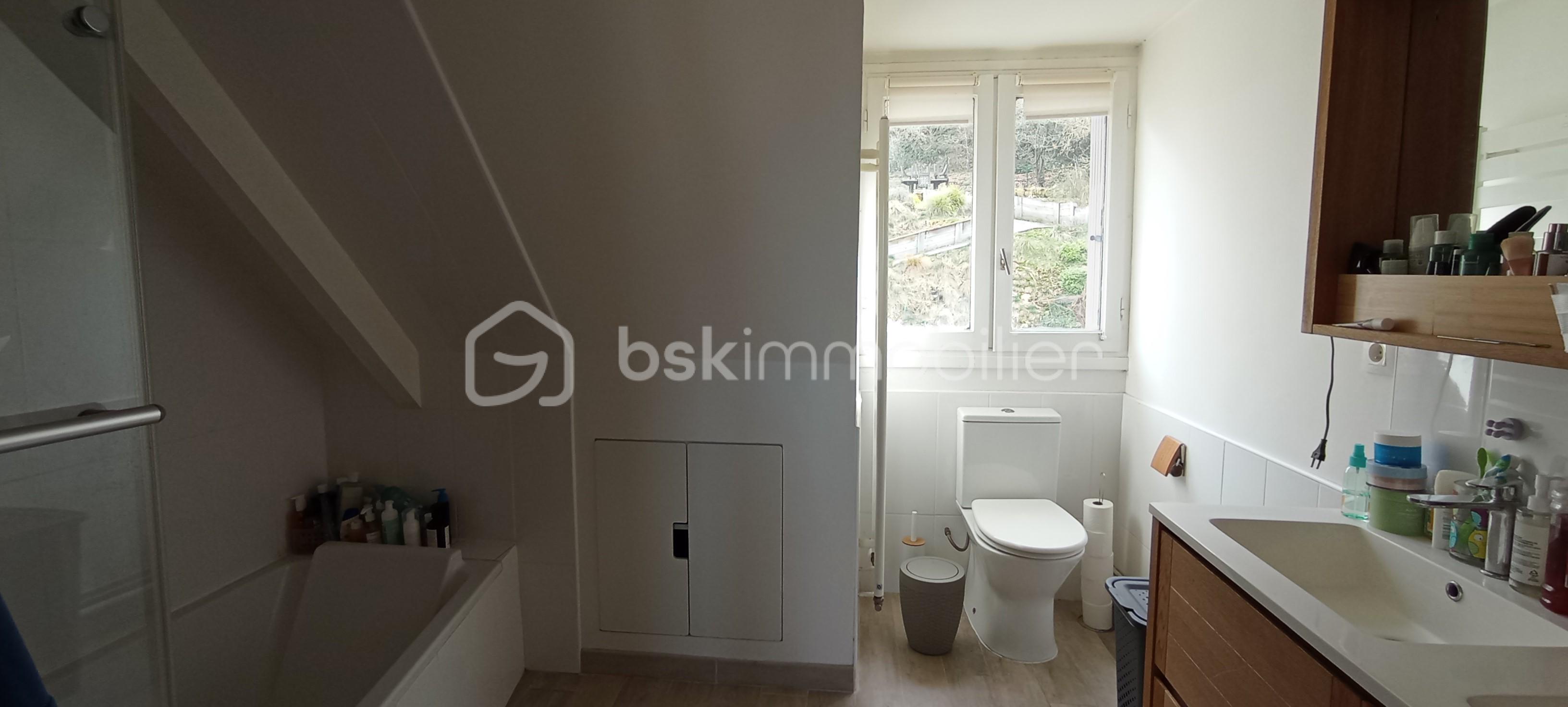 Maison de 120 m² - salle de bain.jpg