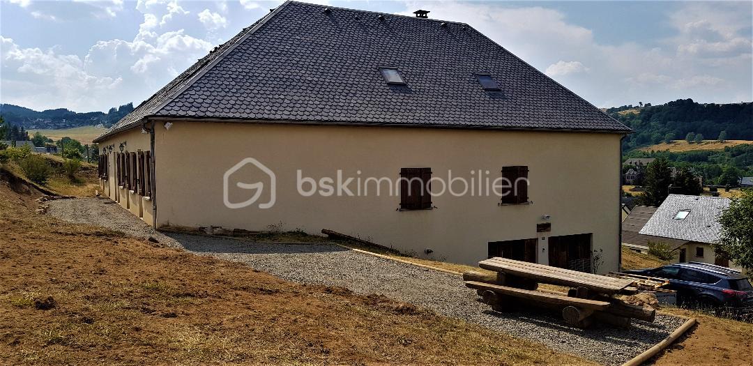 Maison de 435 m² - Besse entrée ch d'hotes.jpg