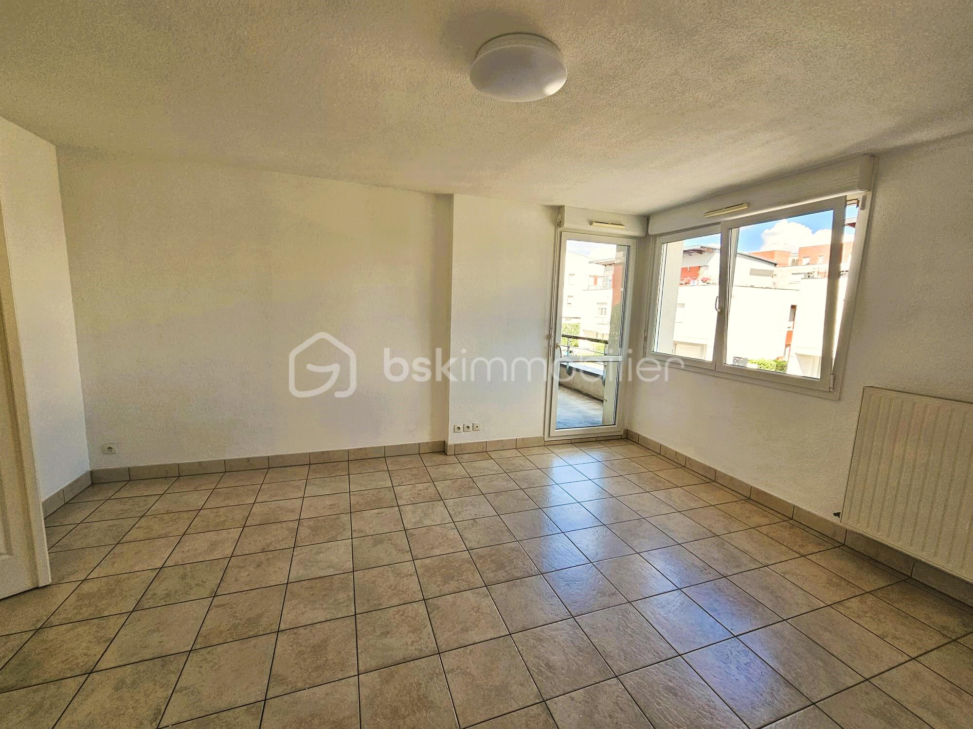Appartement de 69 m² - SALON V1.jpg