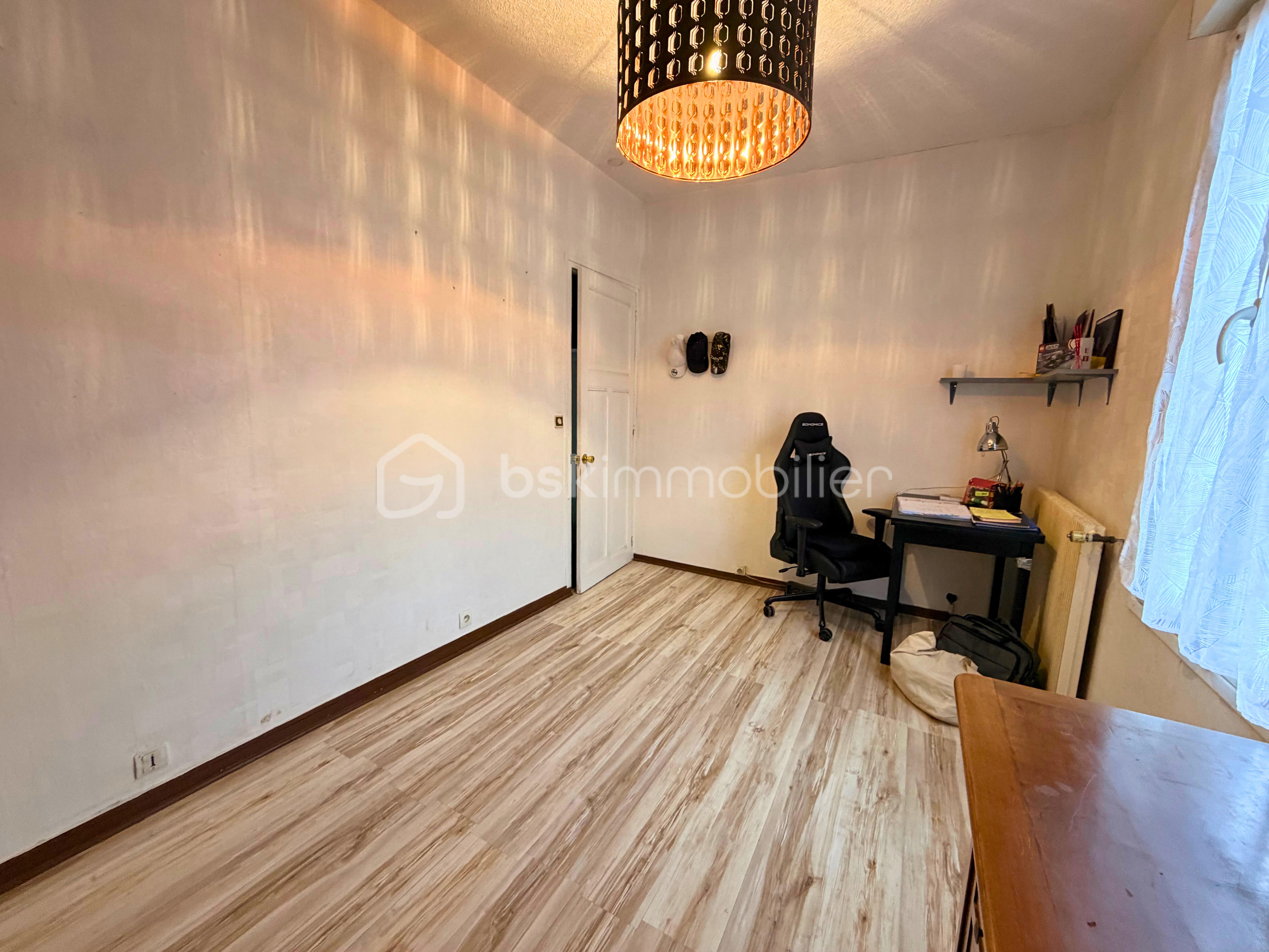 Maison de 101 m² - 2a3759ed-2e57-4b16-b290-169d9c793974.jpg