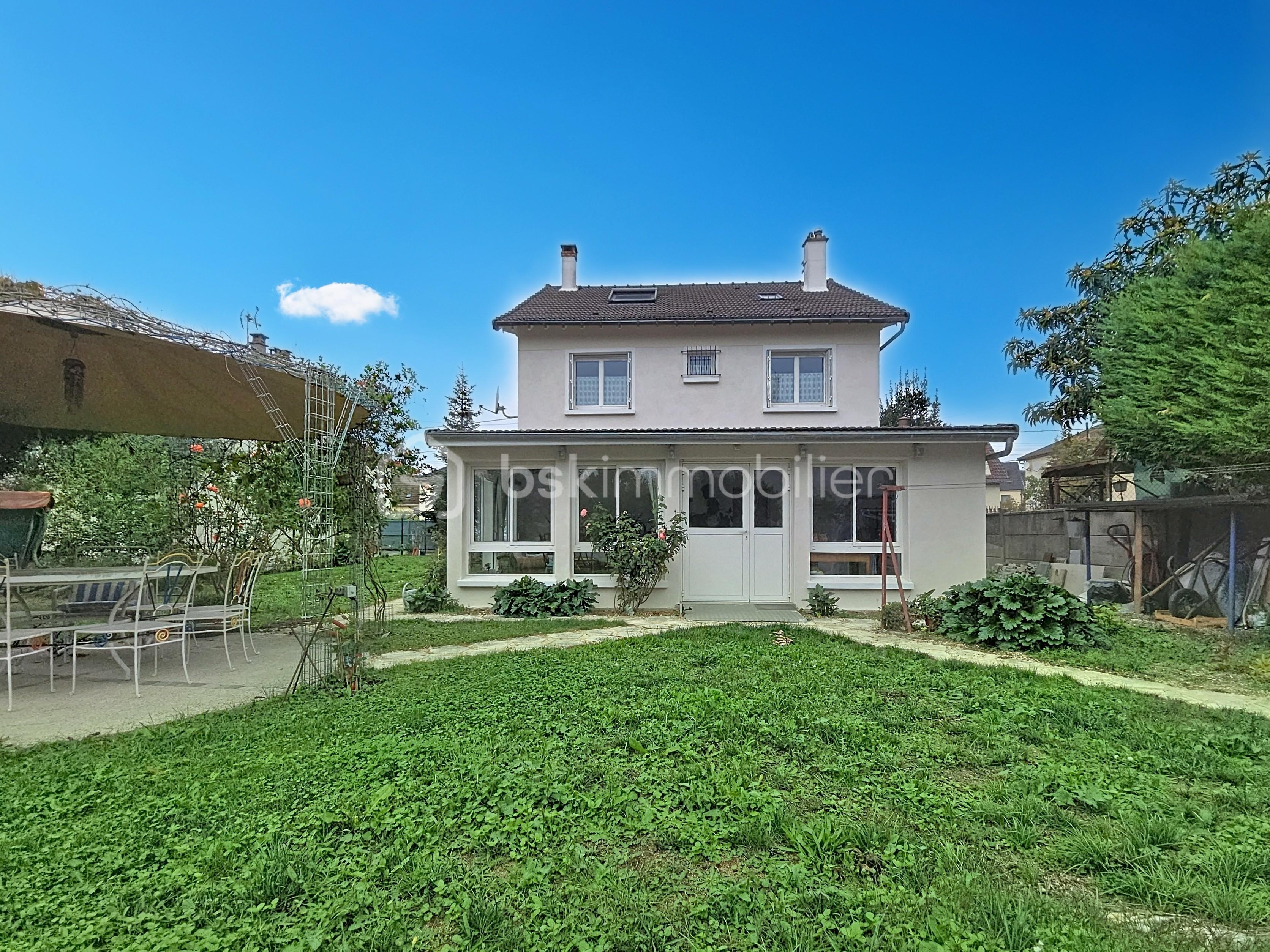 Maison 7 pièces 157 m² · à Courtry · 157 m² · 462 500 €
