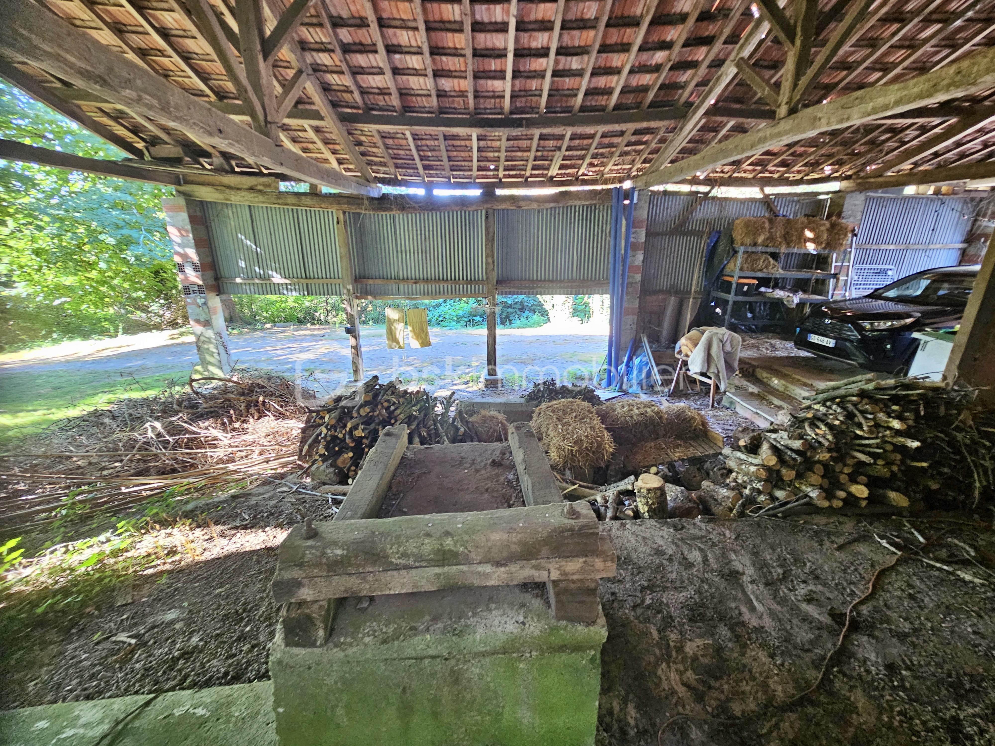 Maison d hote de 265 m² - Grange.jpg