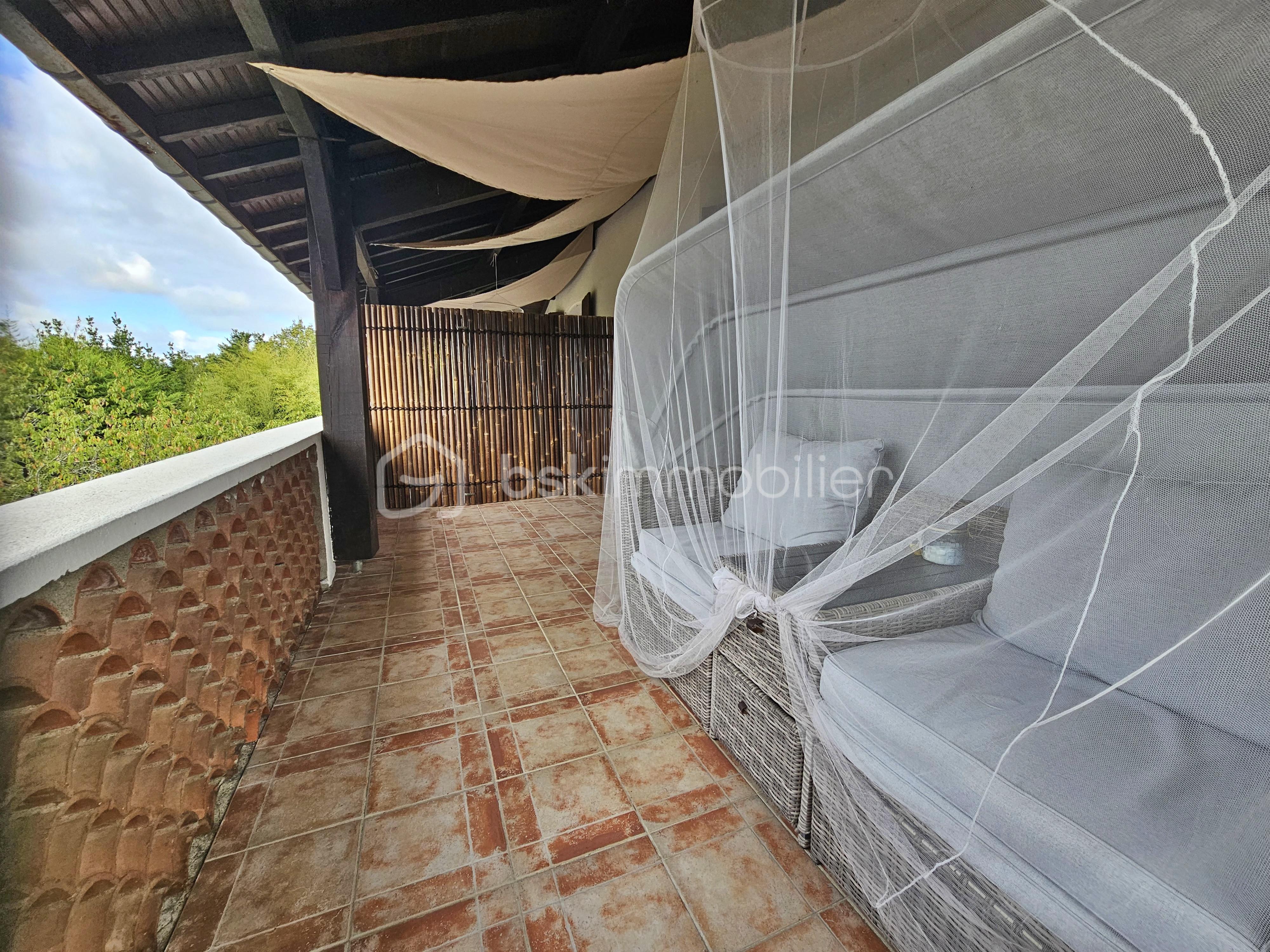 Maison d hote de 265 m² - TERRASSE LYS 2.jpg