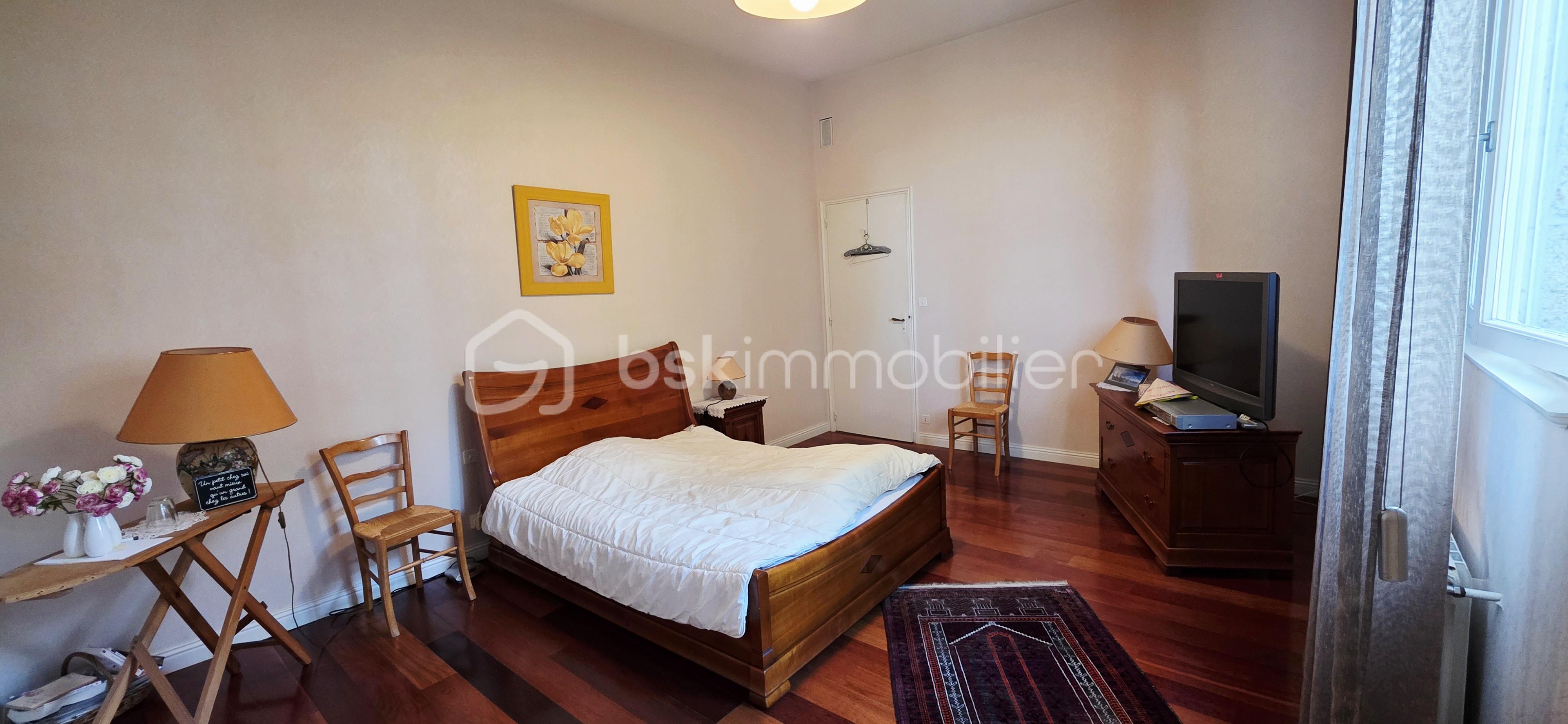 Maison de 353 m² - 20251008_151932.jpg