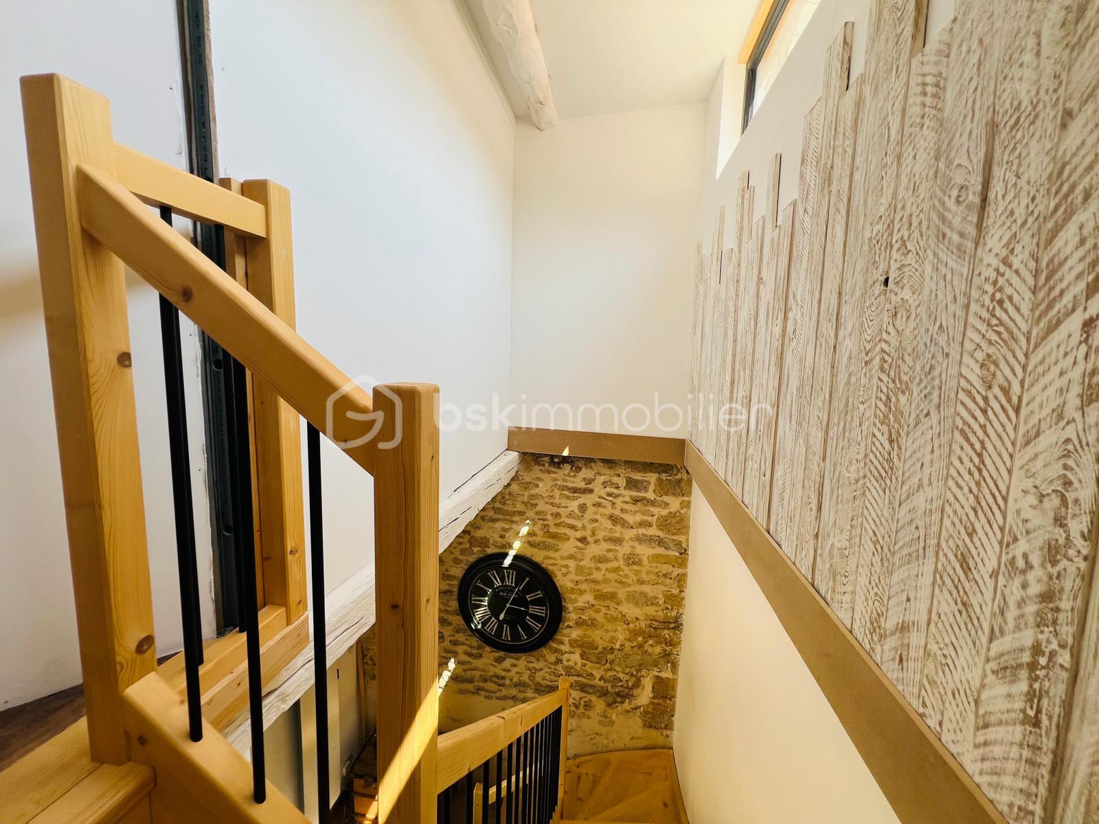 Maison de 93,21 m² - 2EME ESCALIER 2.jpg
