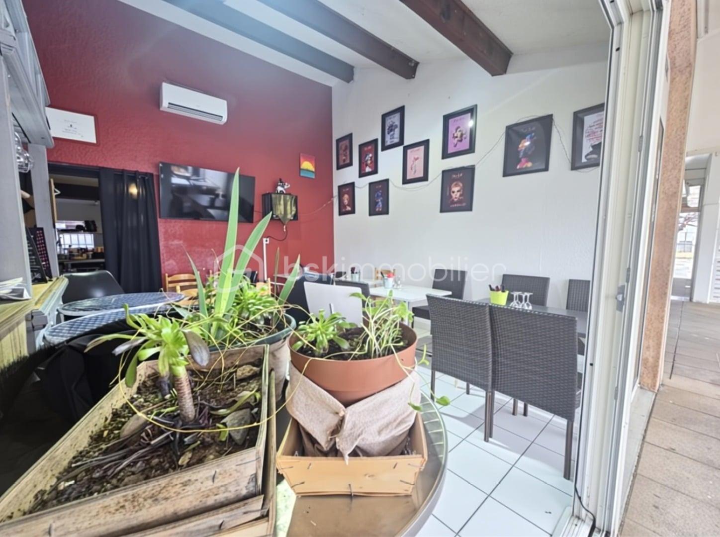 Fonds de commerce - f523b694-8148-4578-90f7-0aa3b64a1179.jpeg