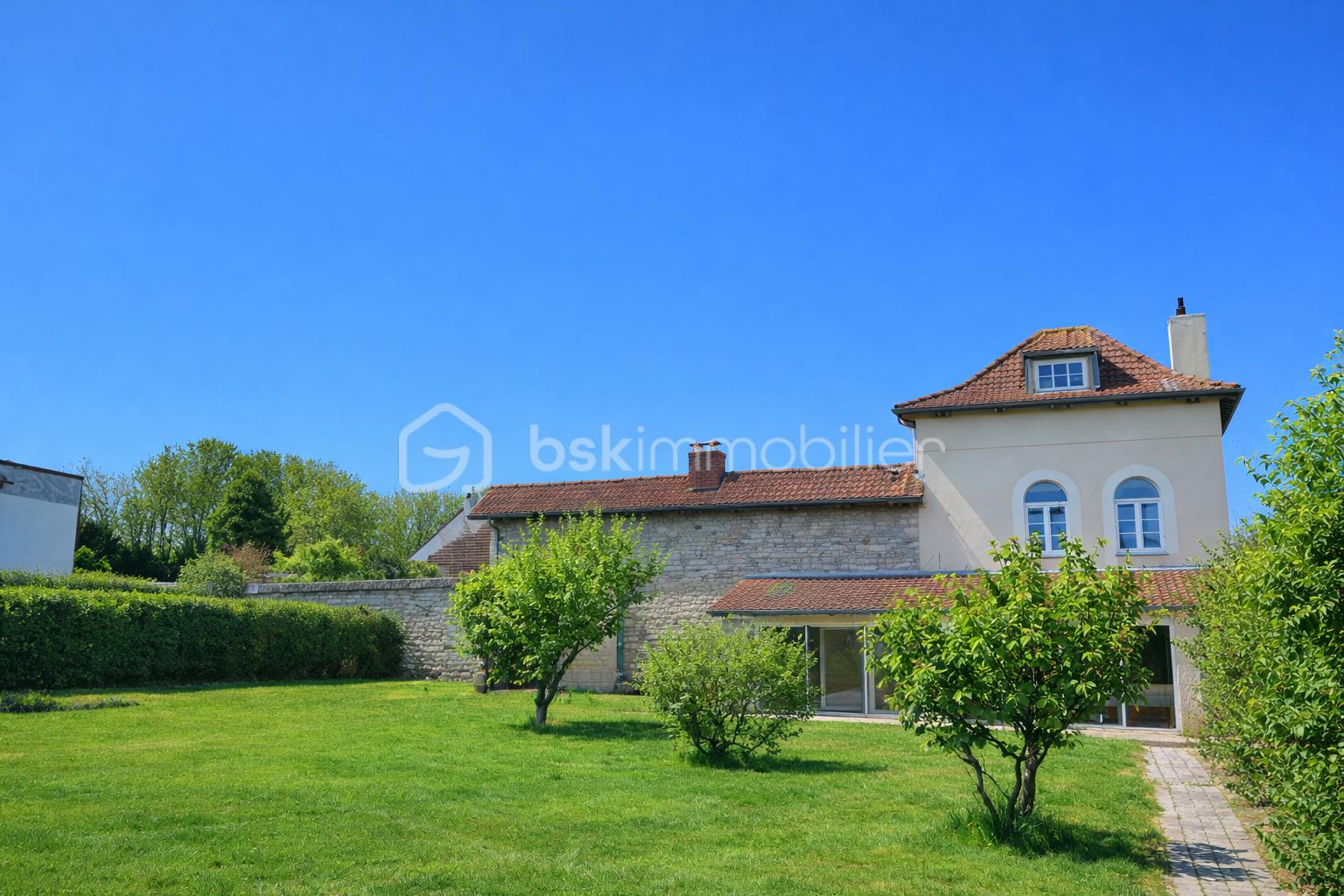 vincent façade arrière de droite.png