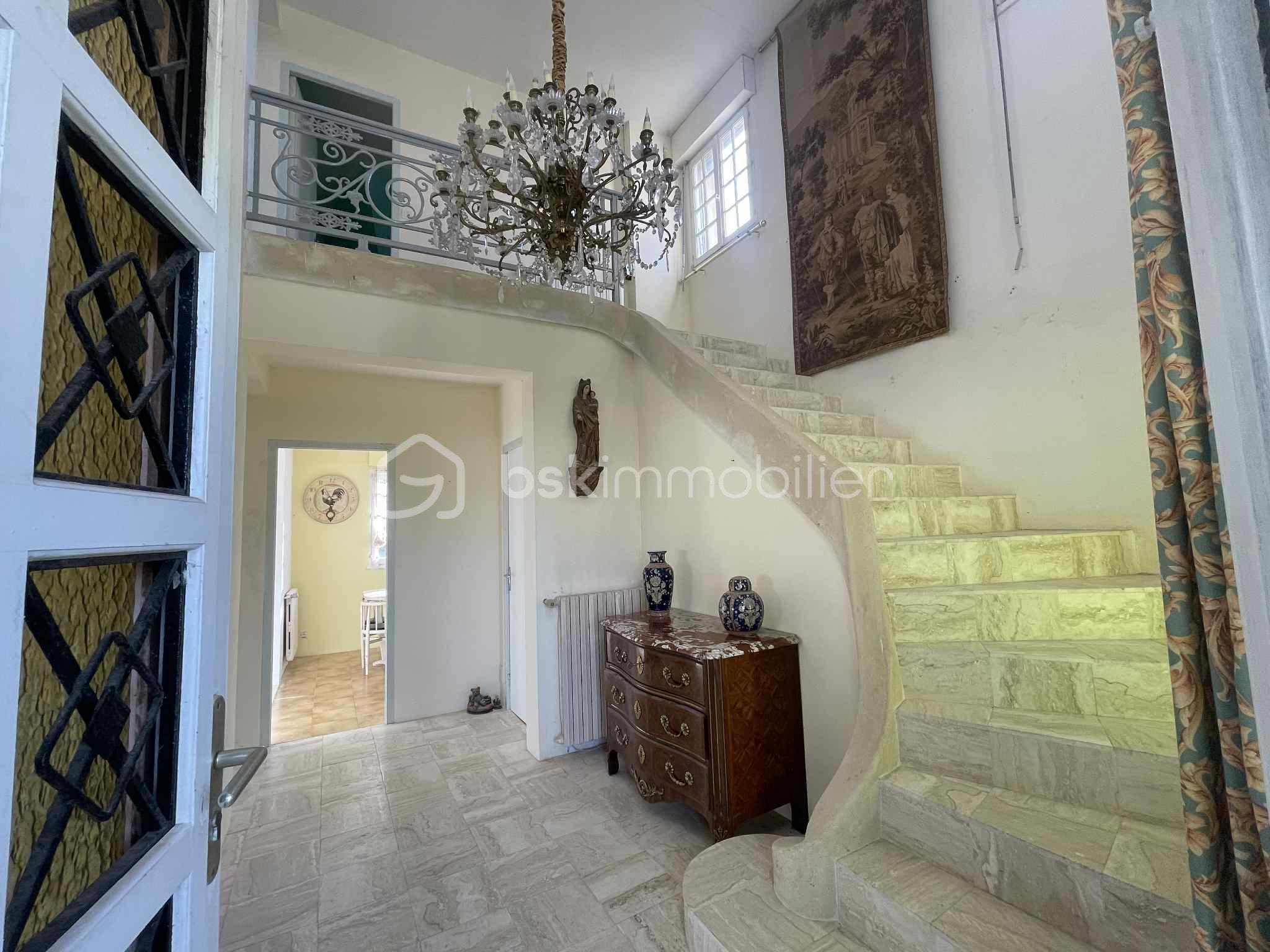 Maison traditionnelle de 170 m² - ent.jpg