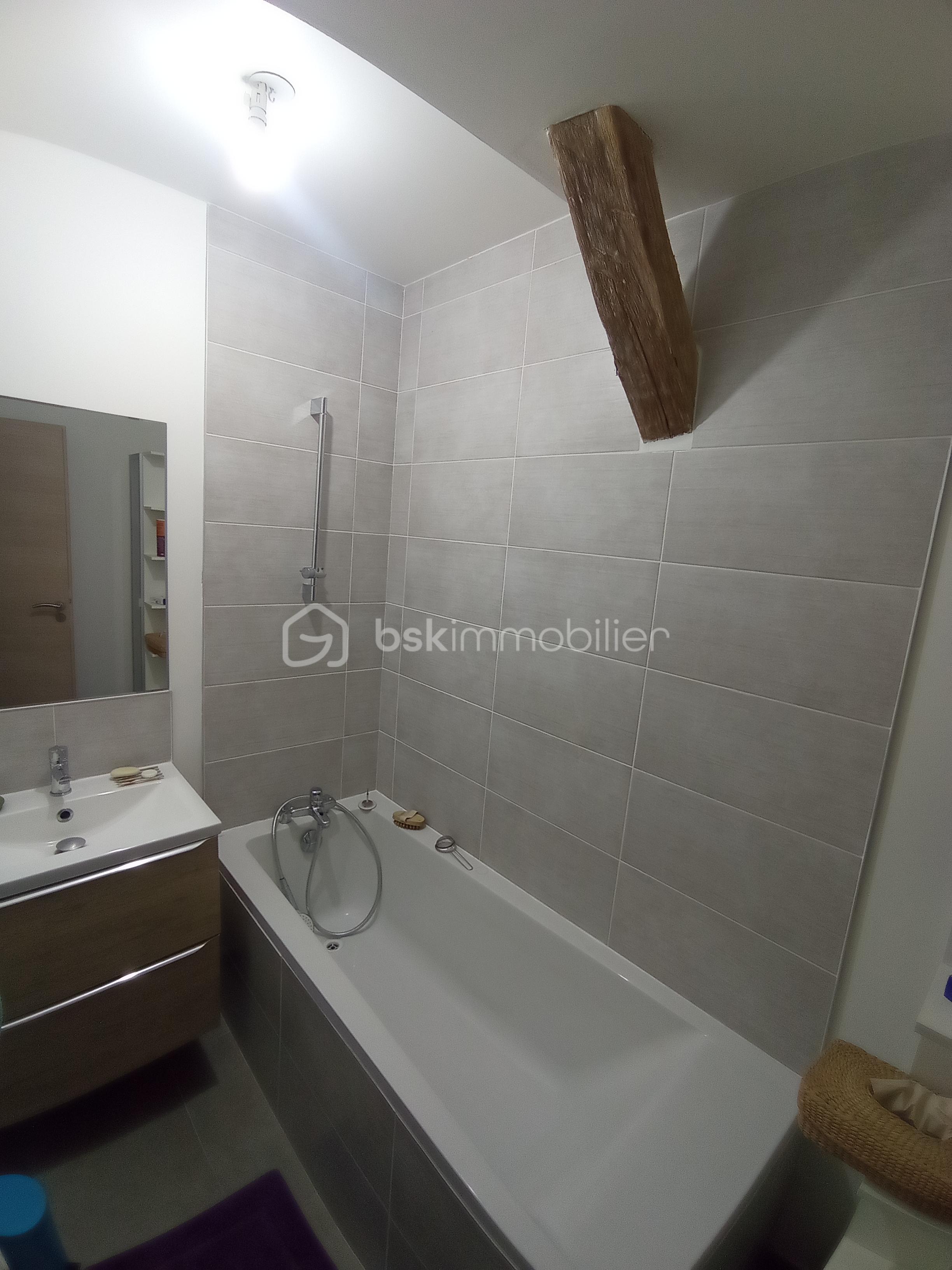 Appartement de 86 m² - PIREY T5 11.jpg