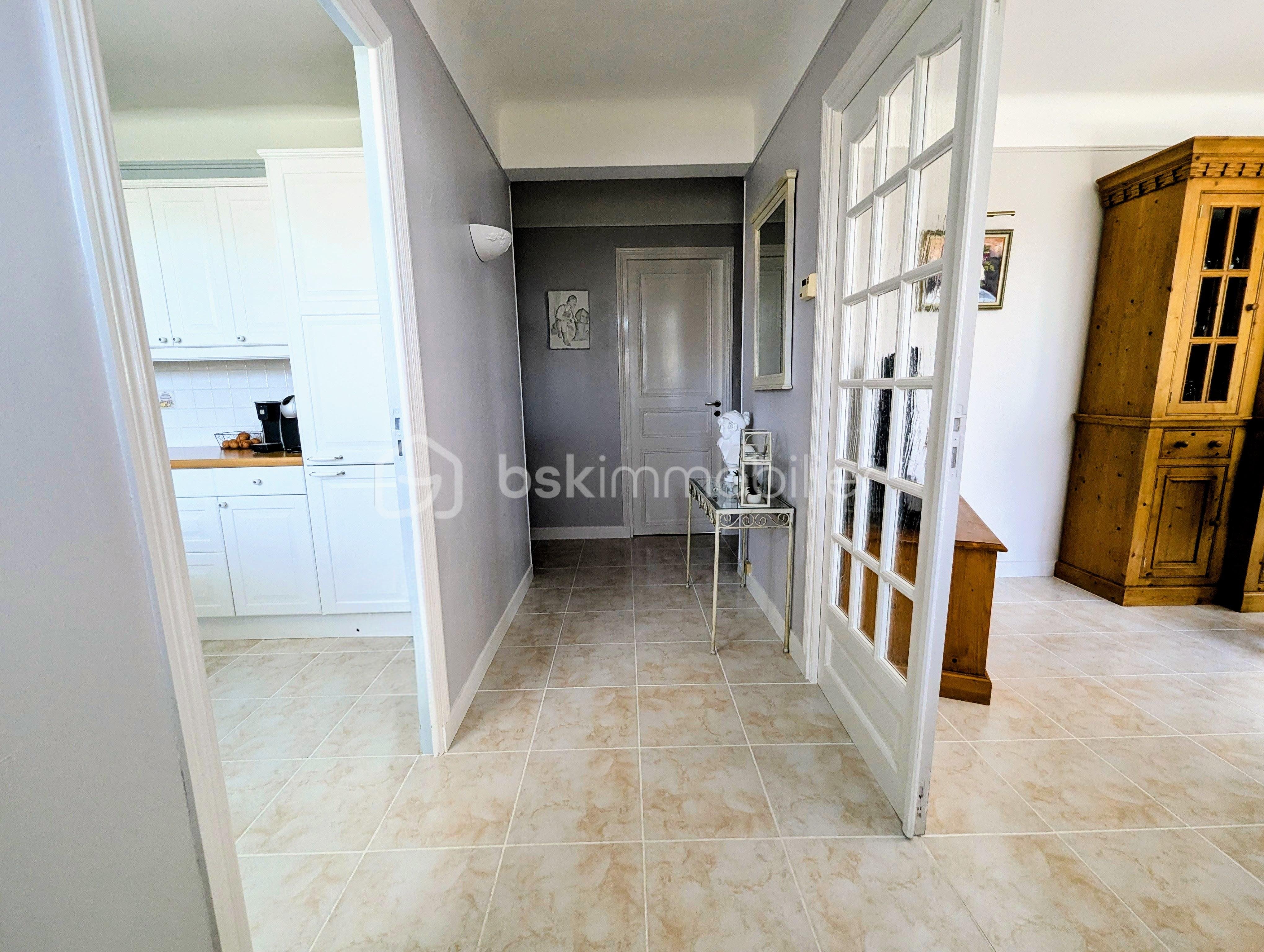 entrée maison 77330.jpg