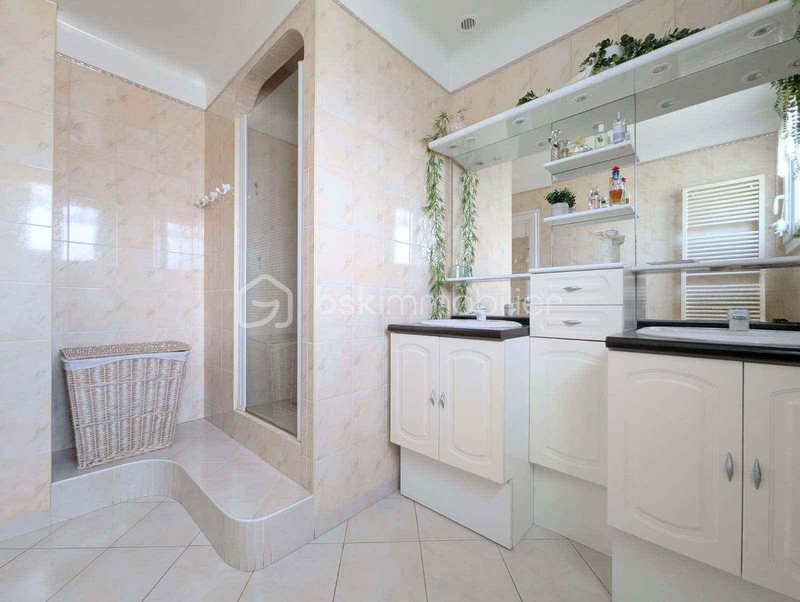 salle d'eau double vasque.jpeg