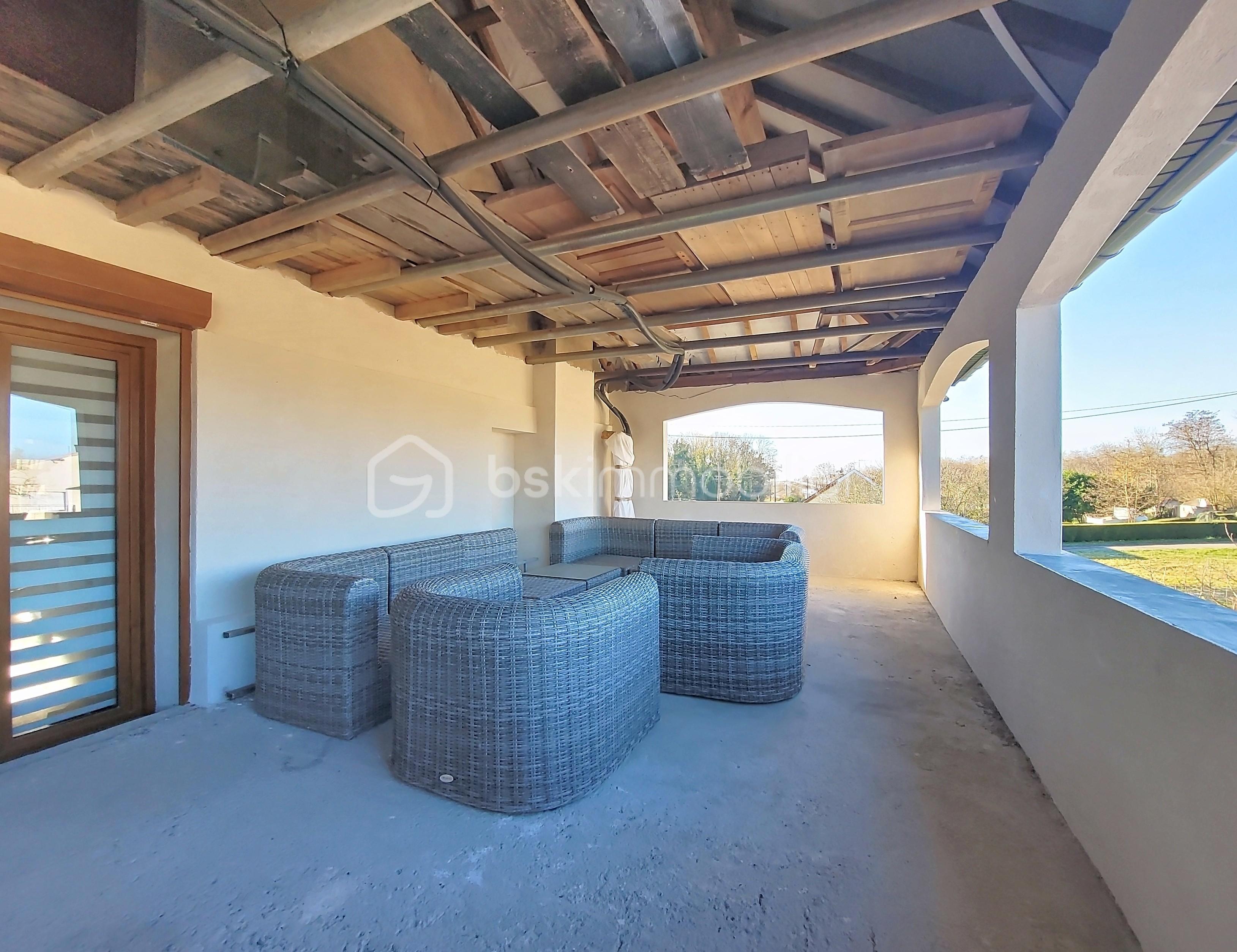 Maison en pierre de 149 m² - terrasse c 1.jpg