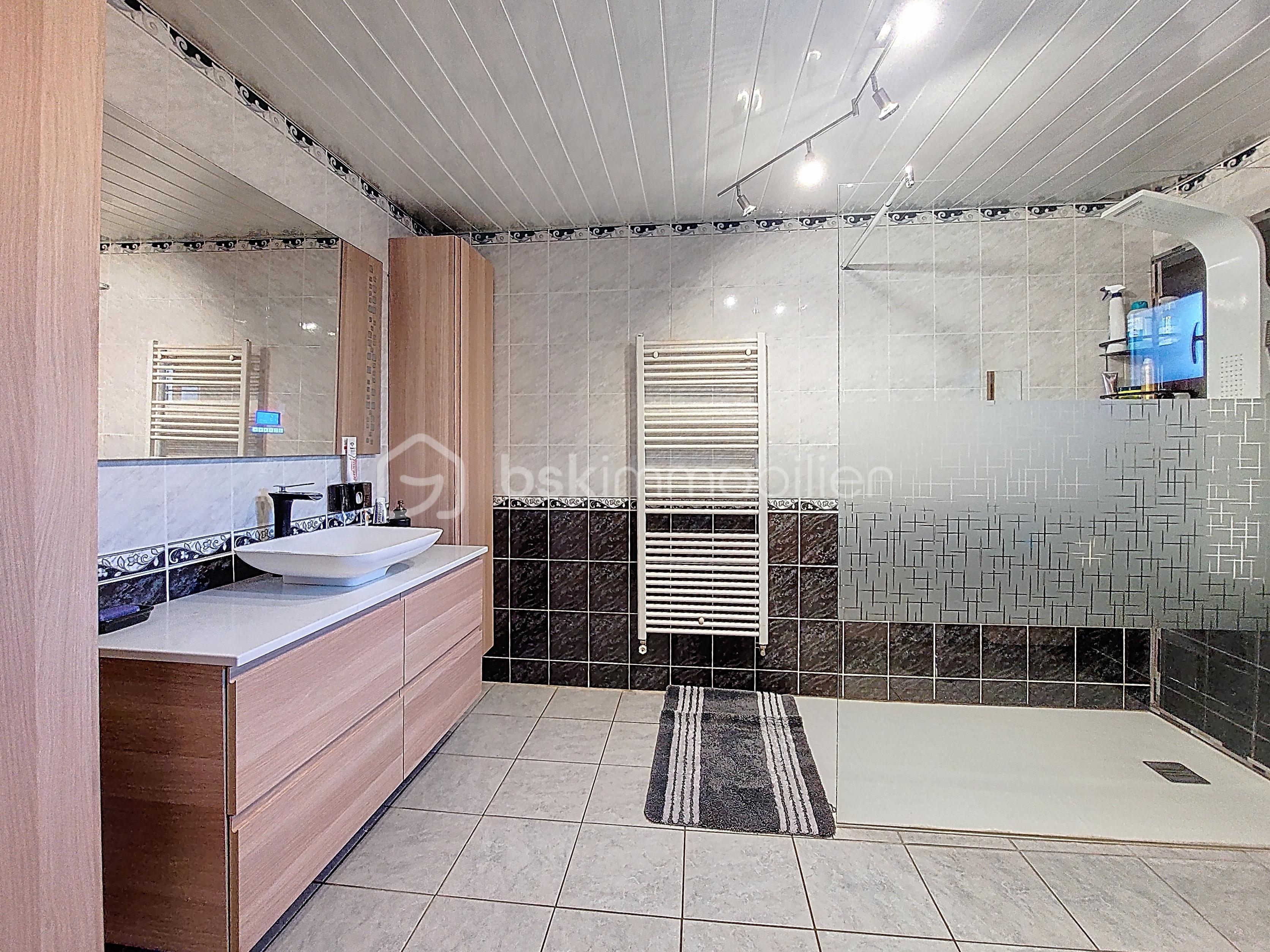 Maison en pierre de 149 m² - sdo 2.jpg