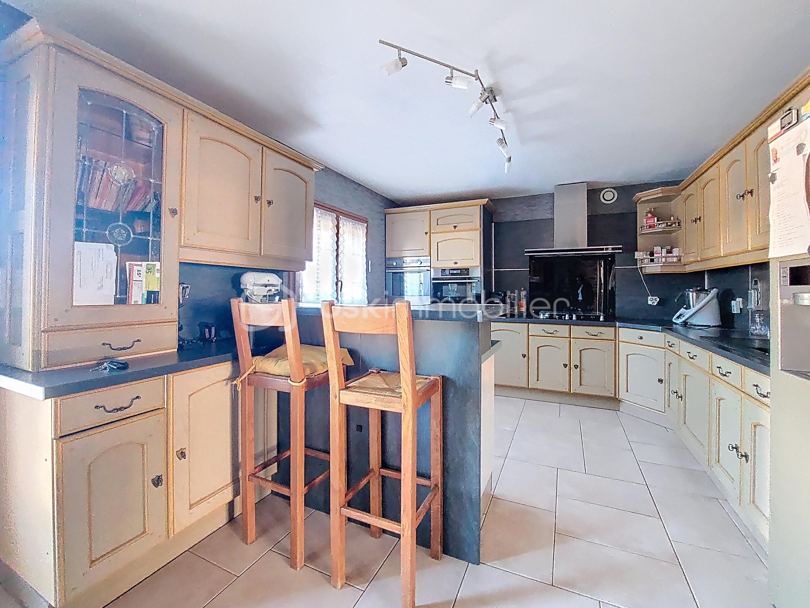 Maison en pierre de 149 m² - Cuisine 2.jpg